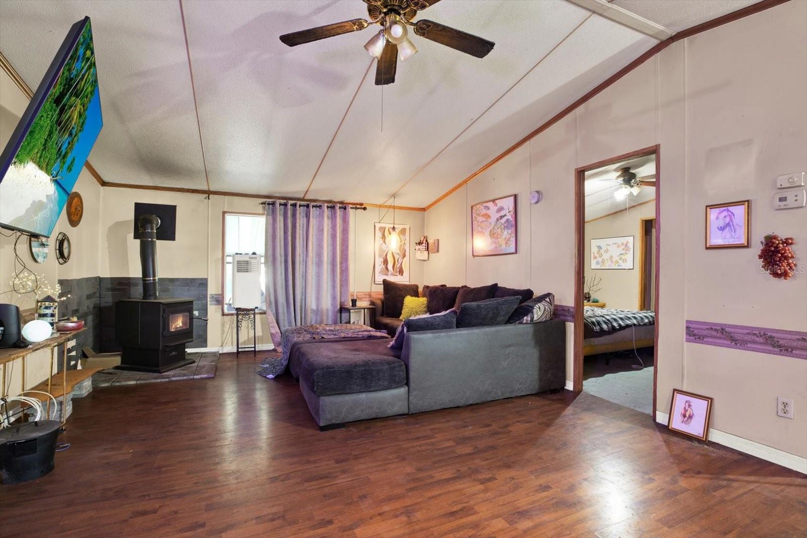 3642 KALMAN DR