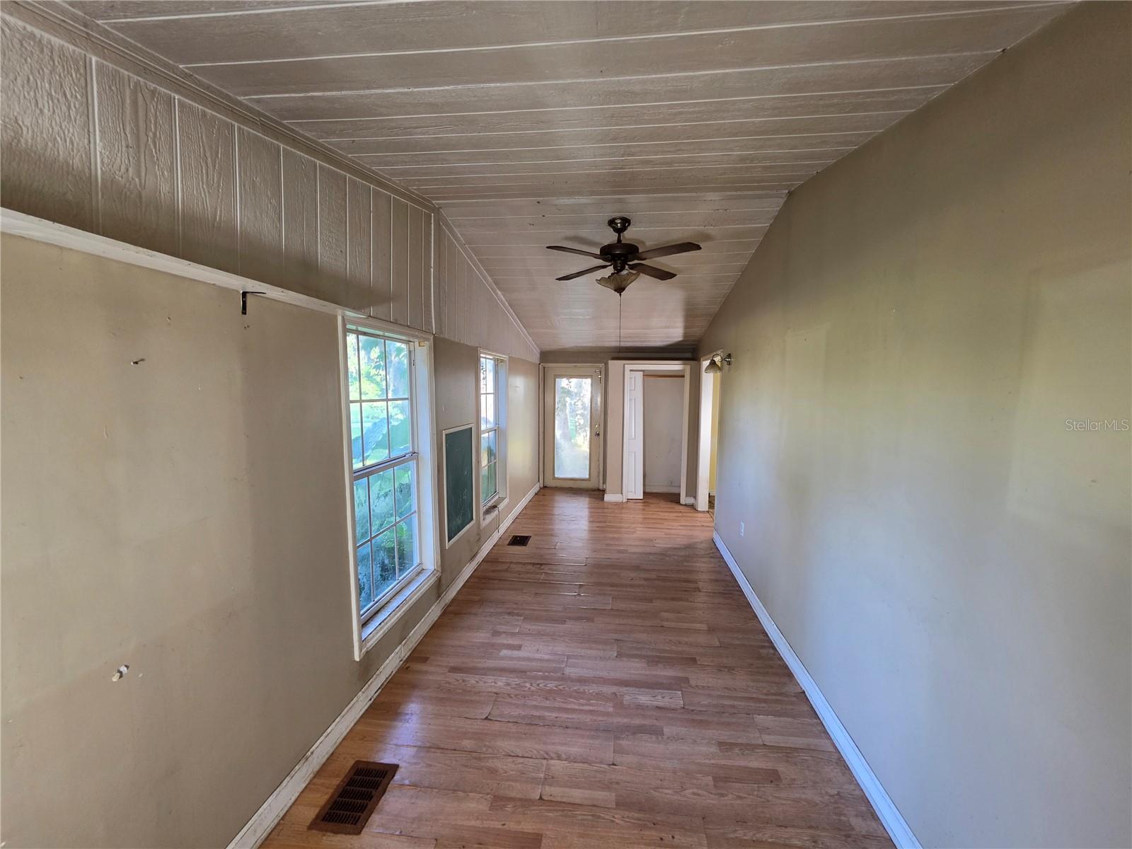 3642 KALMAN DR