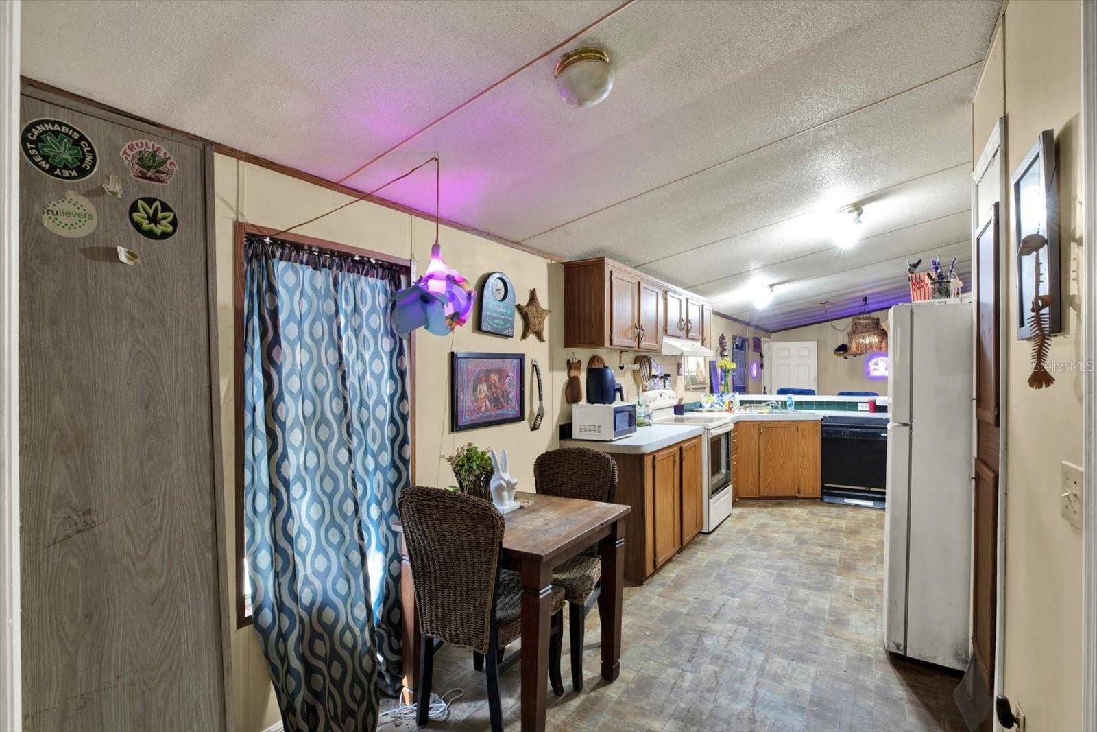 3642 KALMAN DR