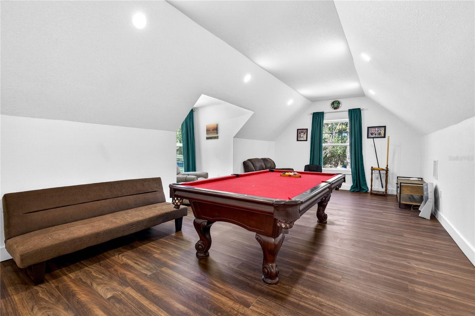 17265 MEADOW BLUFF VW