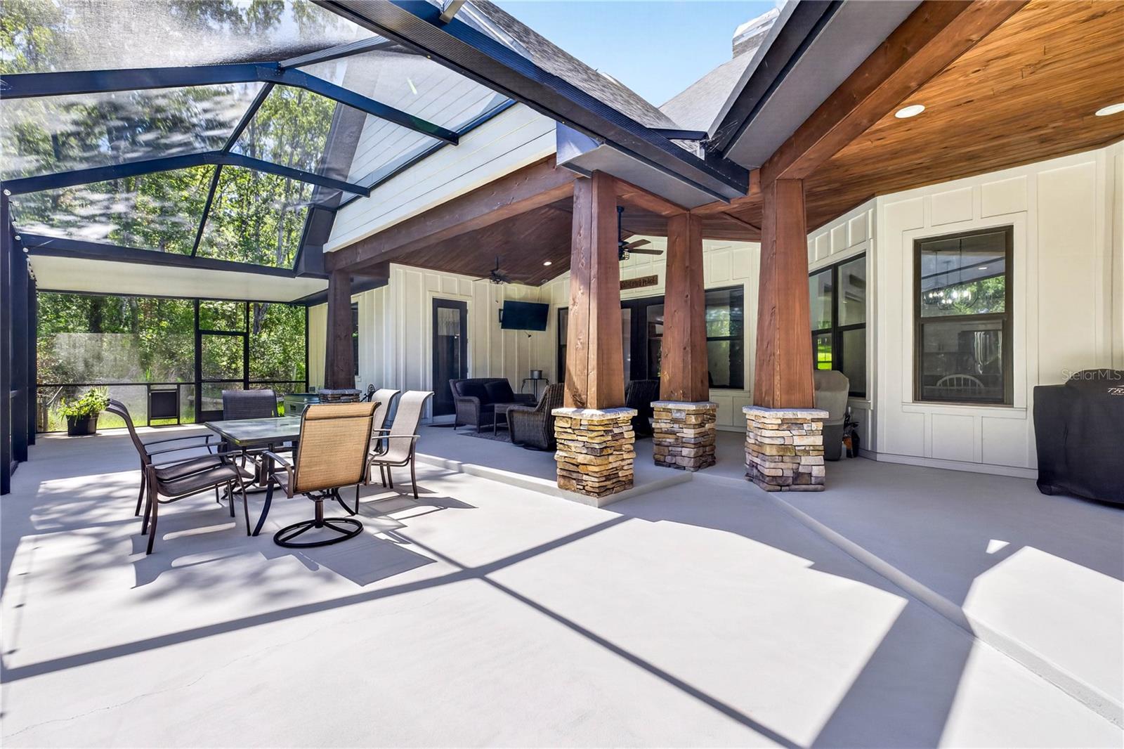 17265 MEADOW BLUFF VW