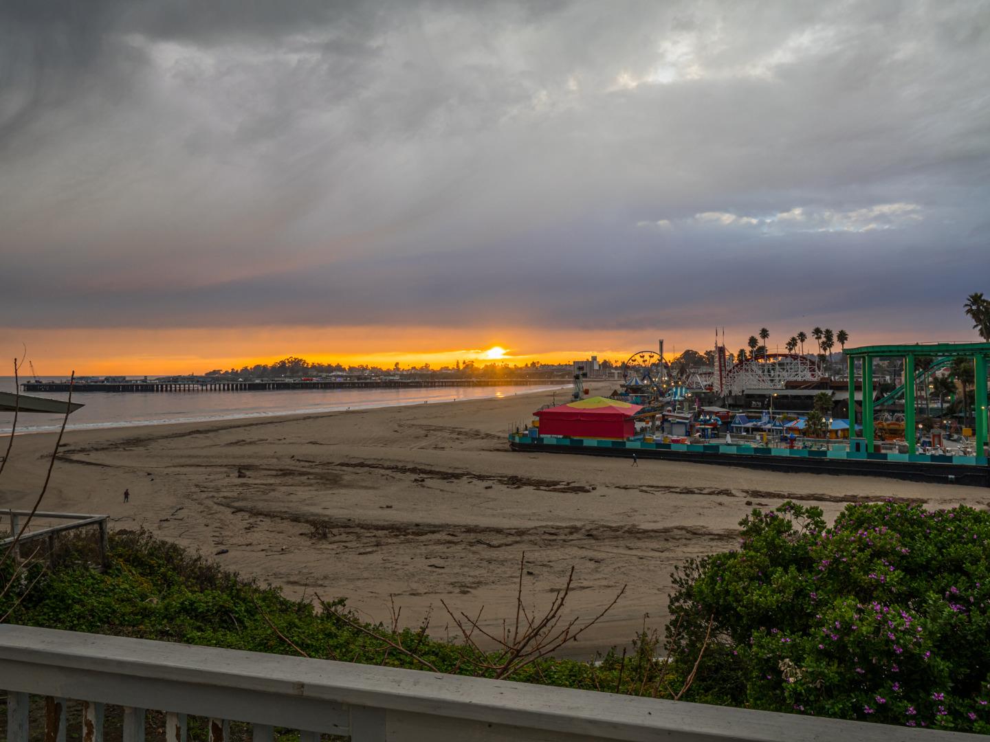 1130 East Cliff Drive