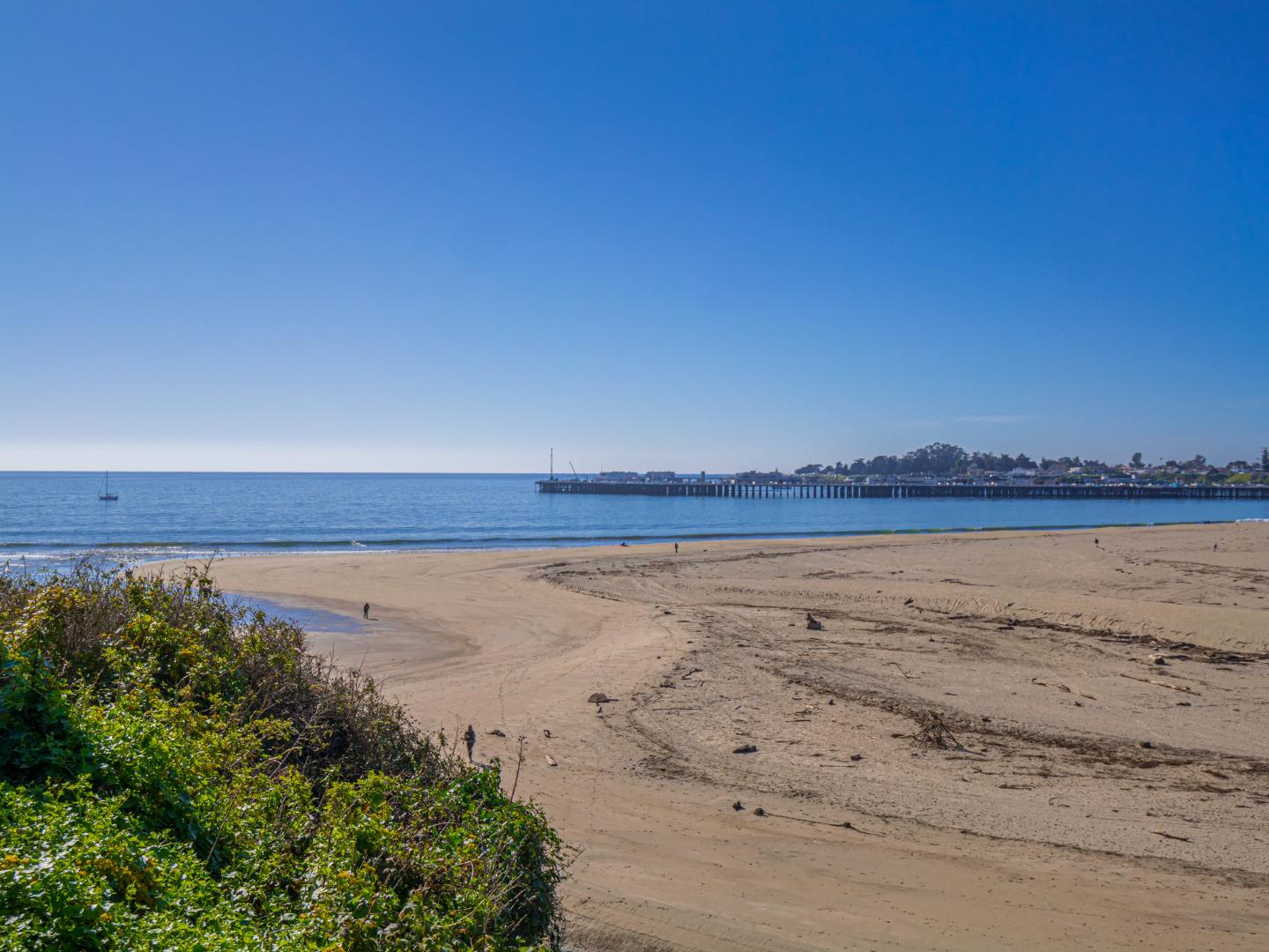 1130 East Cliff Drive
