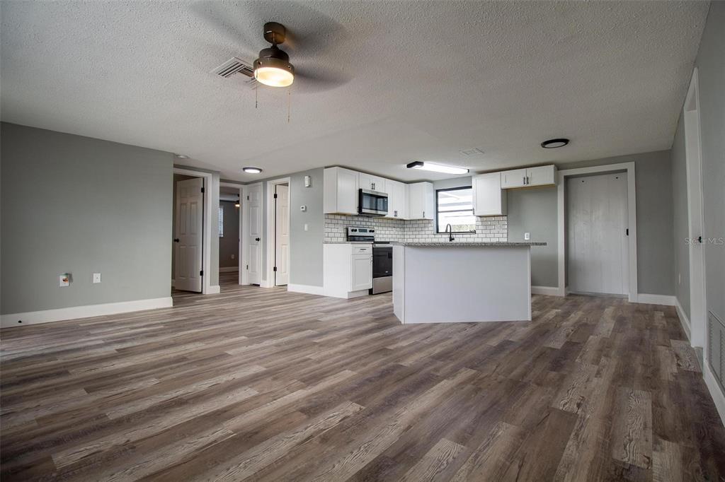 1550 SPRINGDALE DRIVE