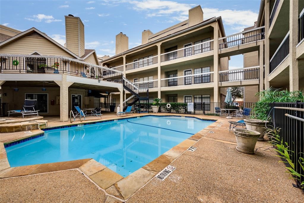 4800 W Lovers Lane 208
