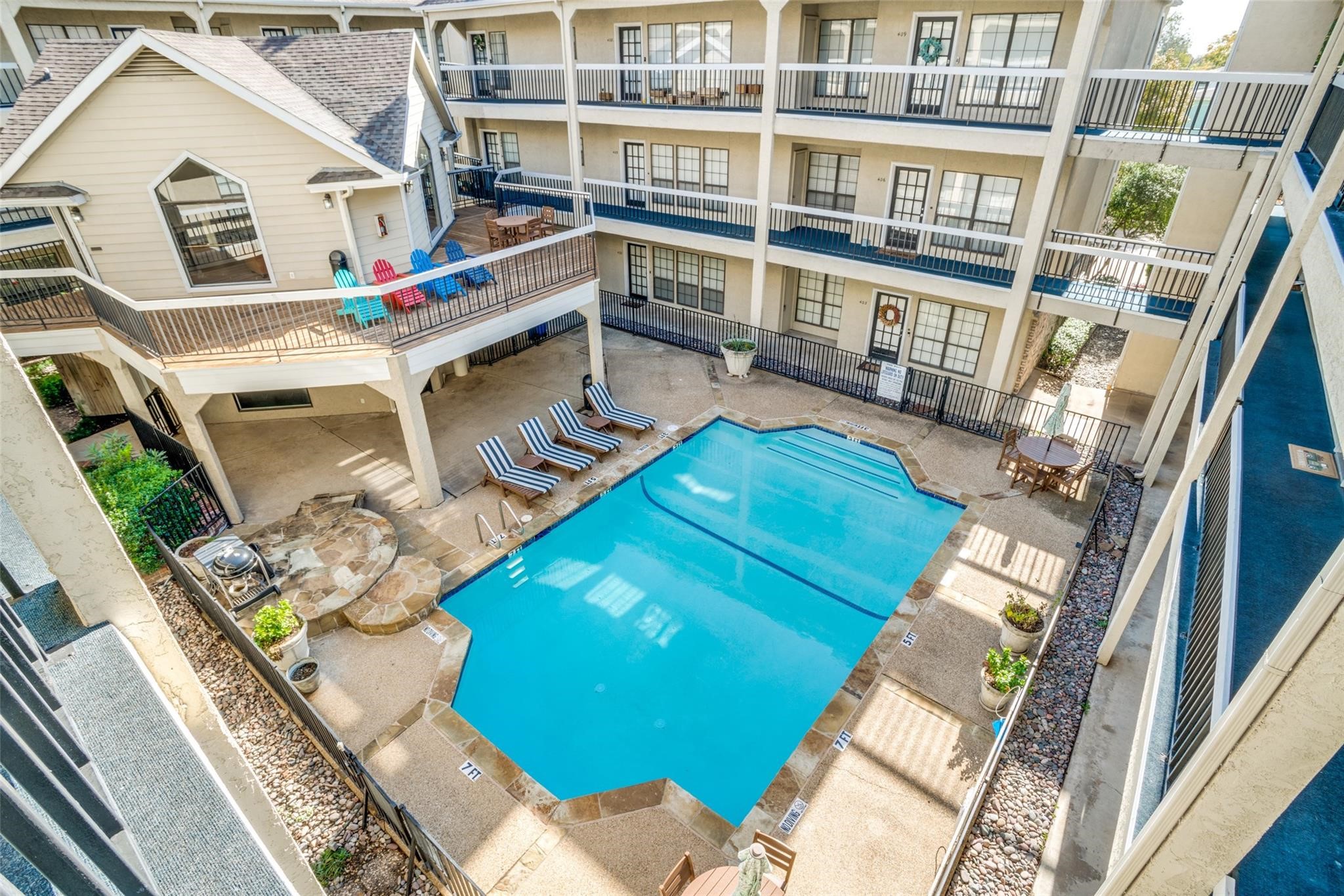 4800 W Lovers Lane 208