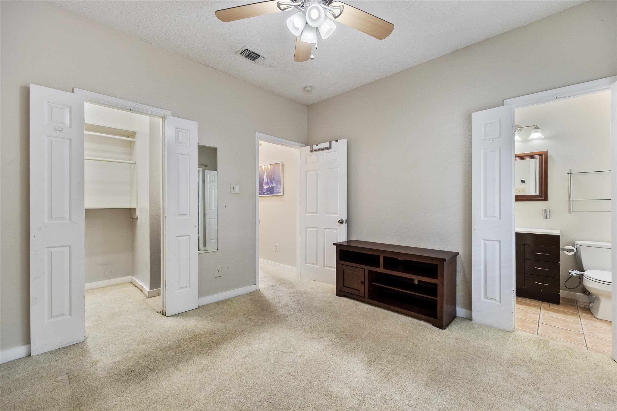 4800 W Lovers Lane 208