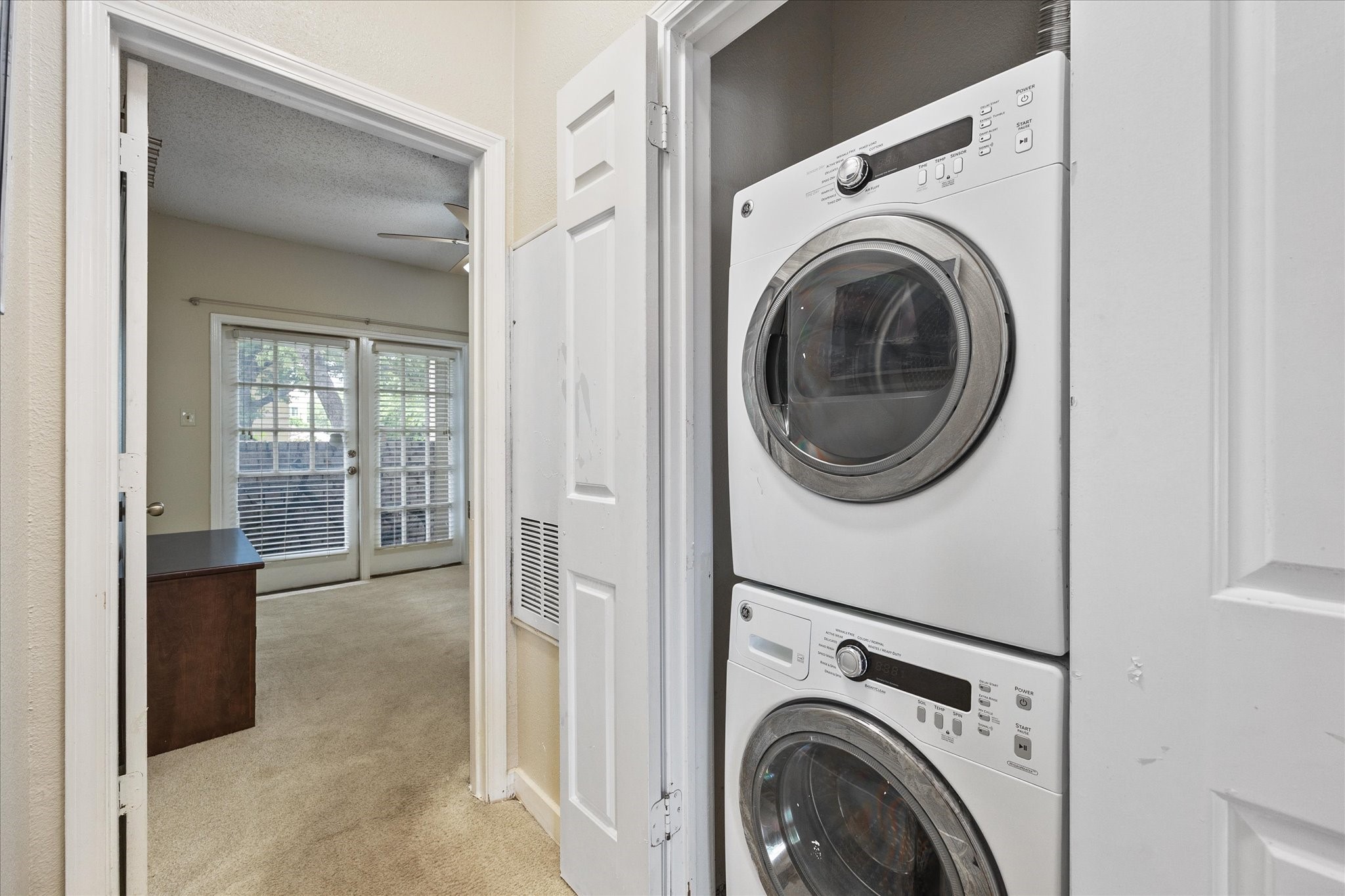 4800 W Lovers Lane 208