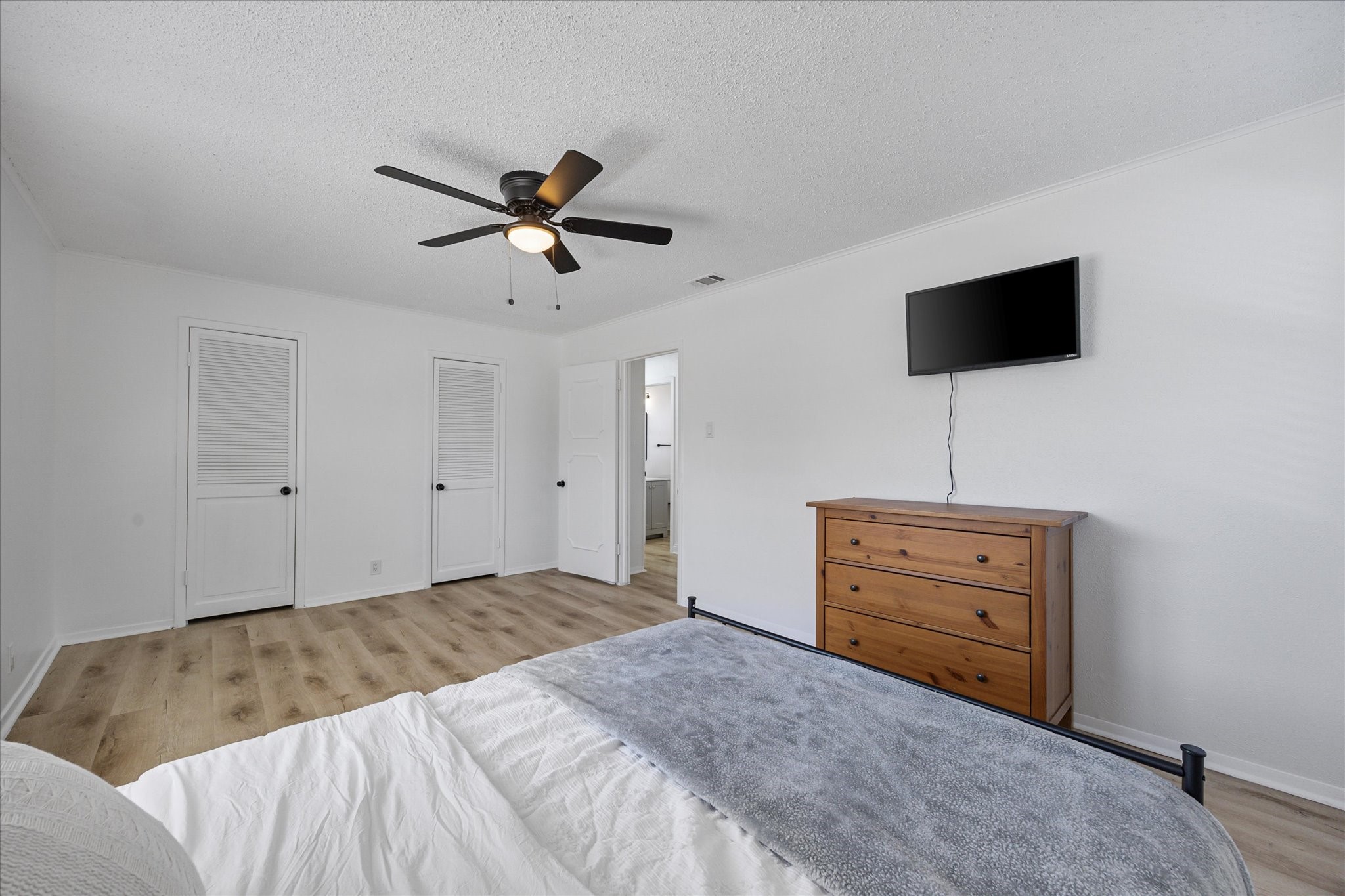 2831 Greenhill Drive