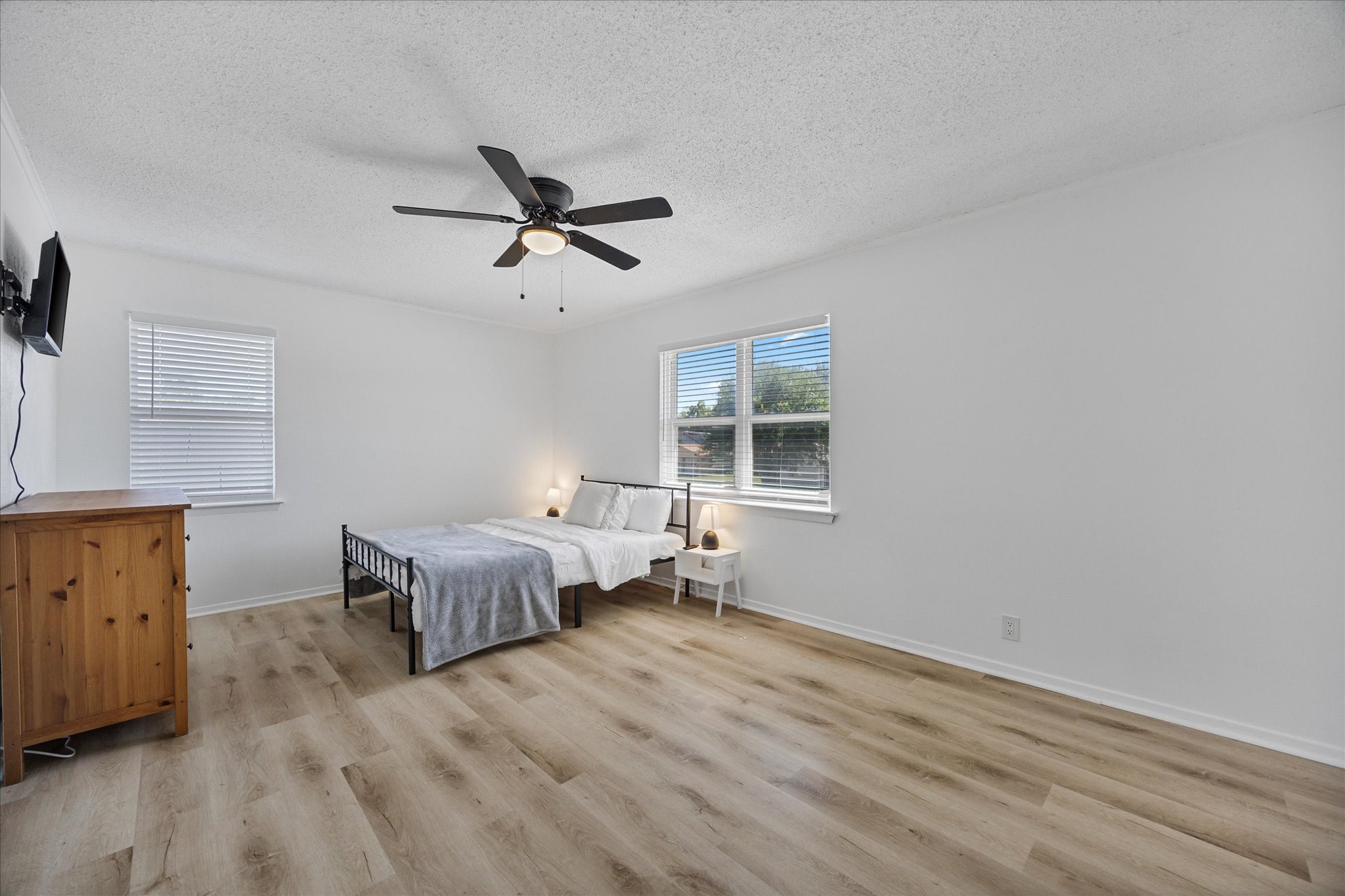 2831 Greenhill Drive