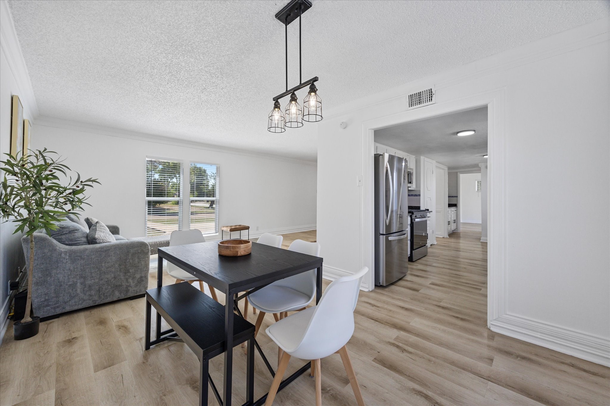 2831 Greenhill Drive