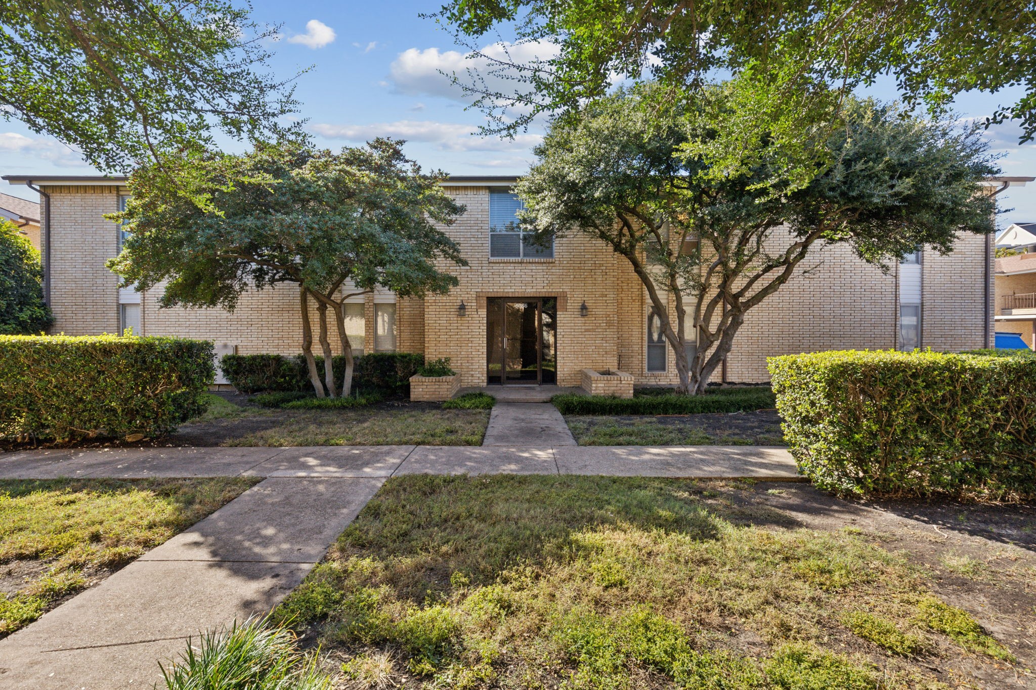 5086 Matilda Street 216