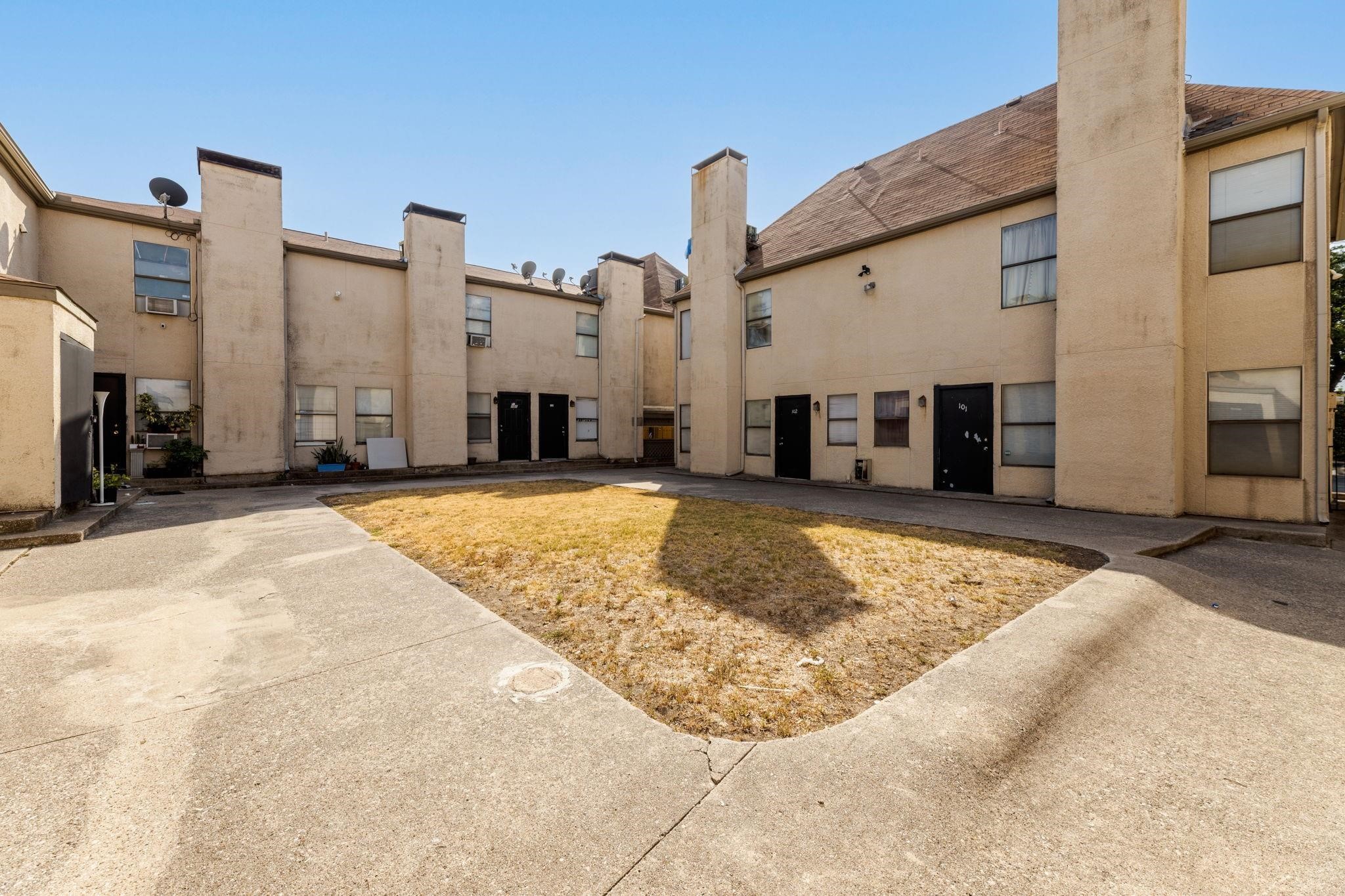 7030 Fair Oaks Avenue 111