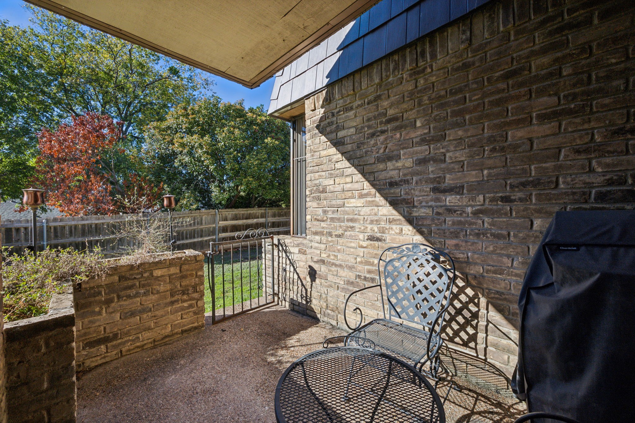 207 E Harwood Road 11