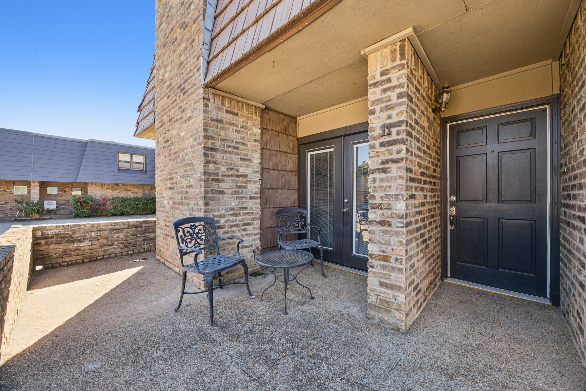 207 E Harwood Road 11
