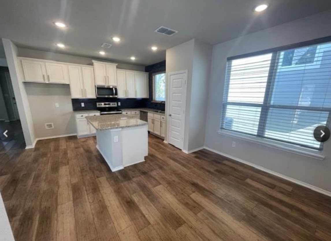 6032 Seguin Court