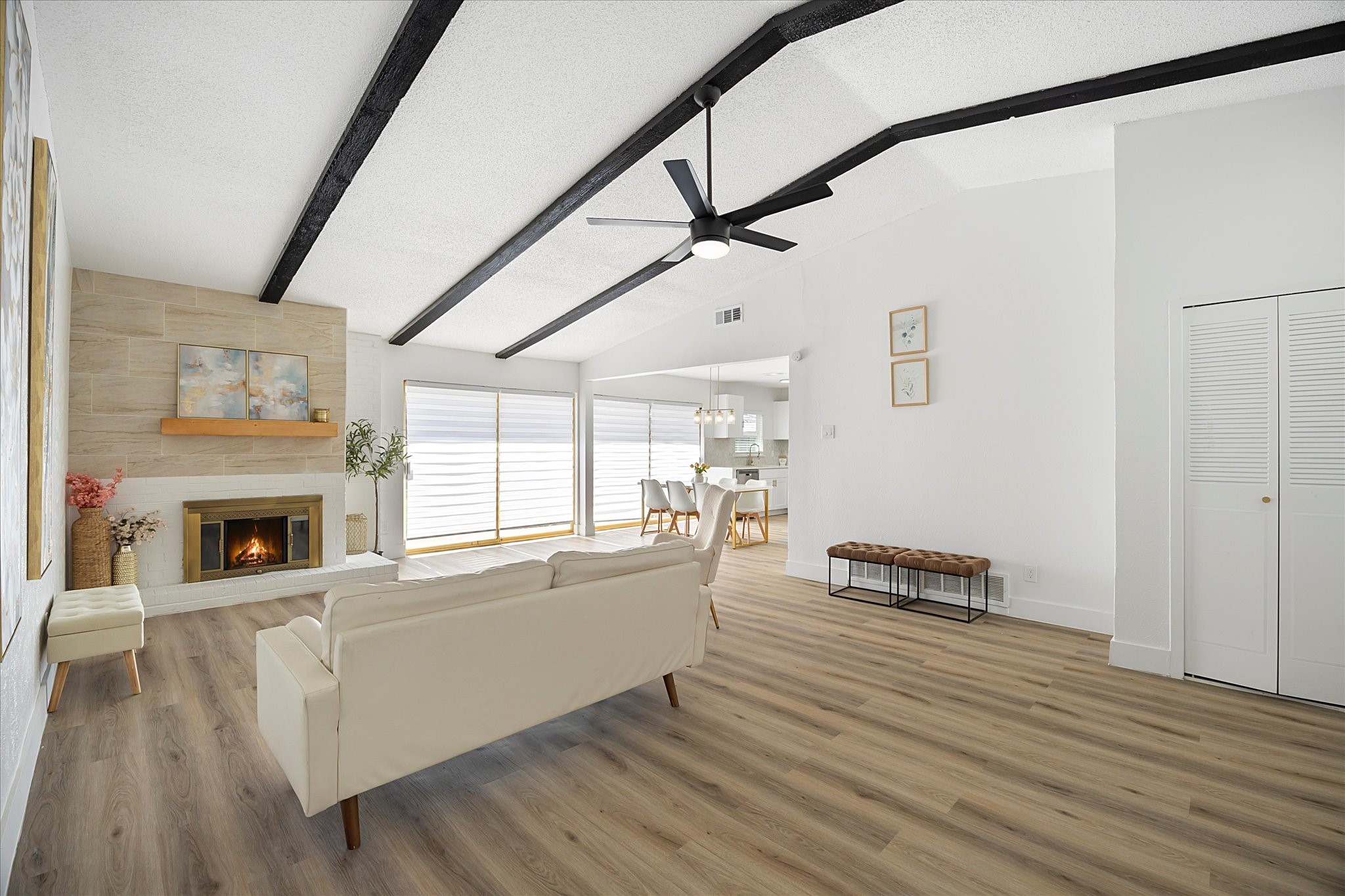 3202 Lariat Lane