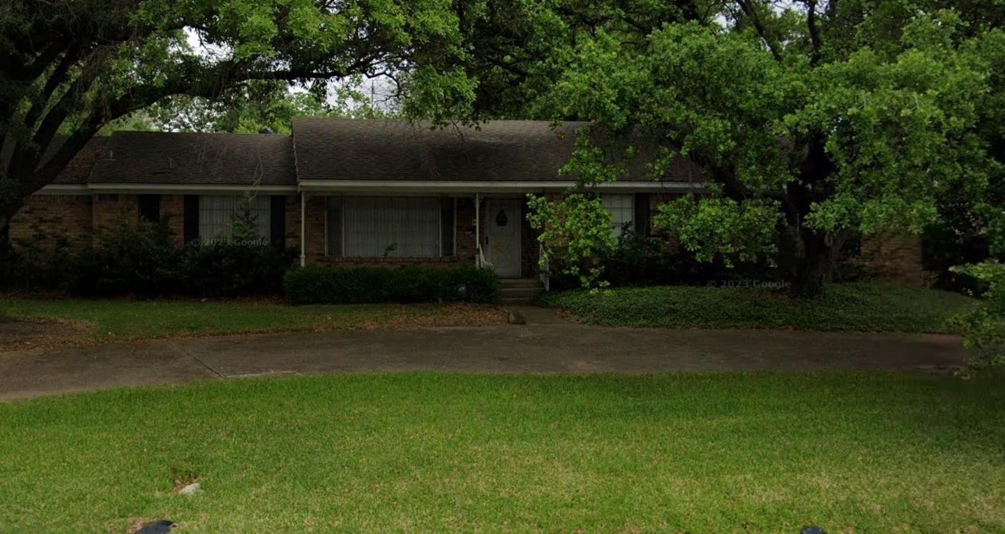 3739 Royal Lane