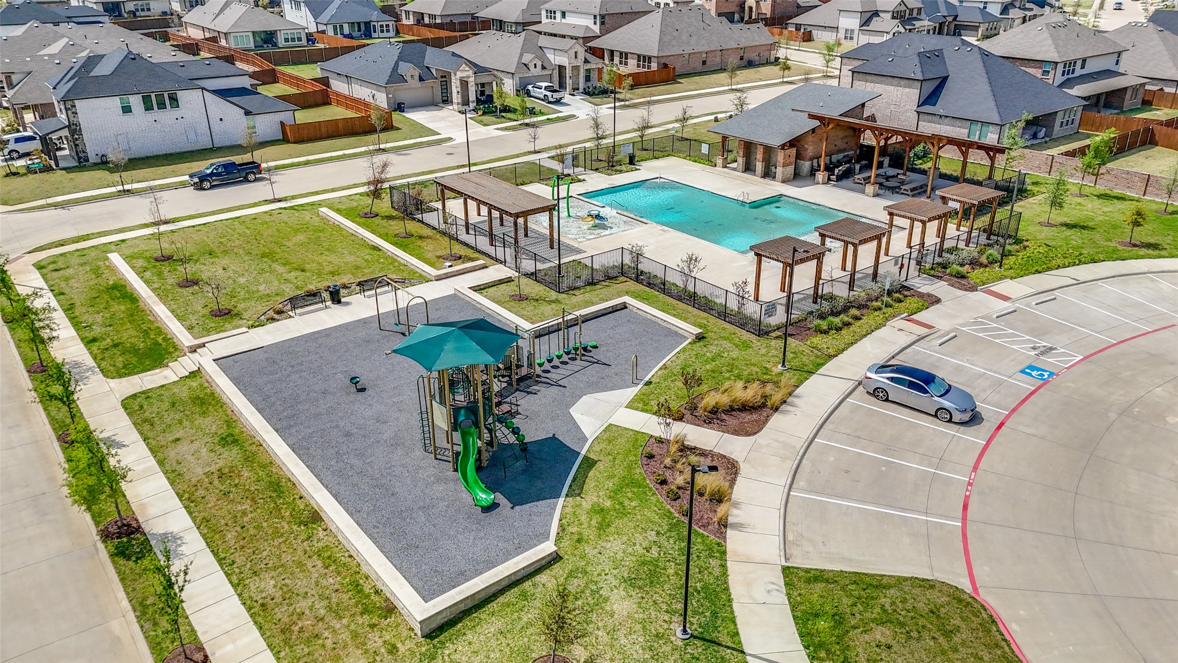 918 Hawthorn Lane