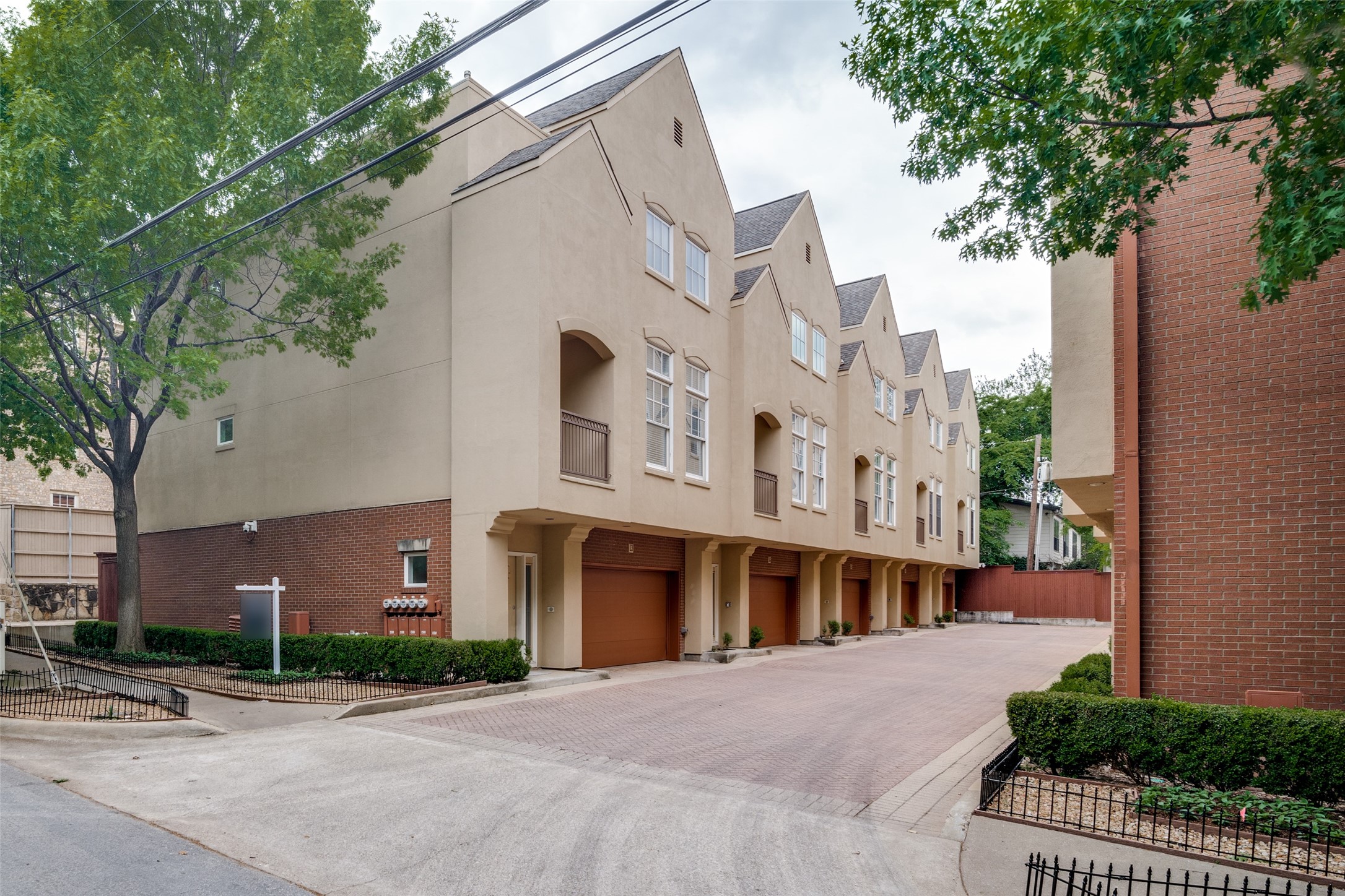 3251 Cambrick Street 13