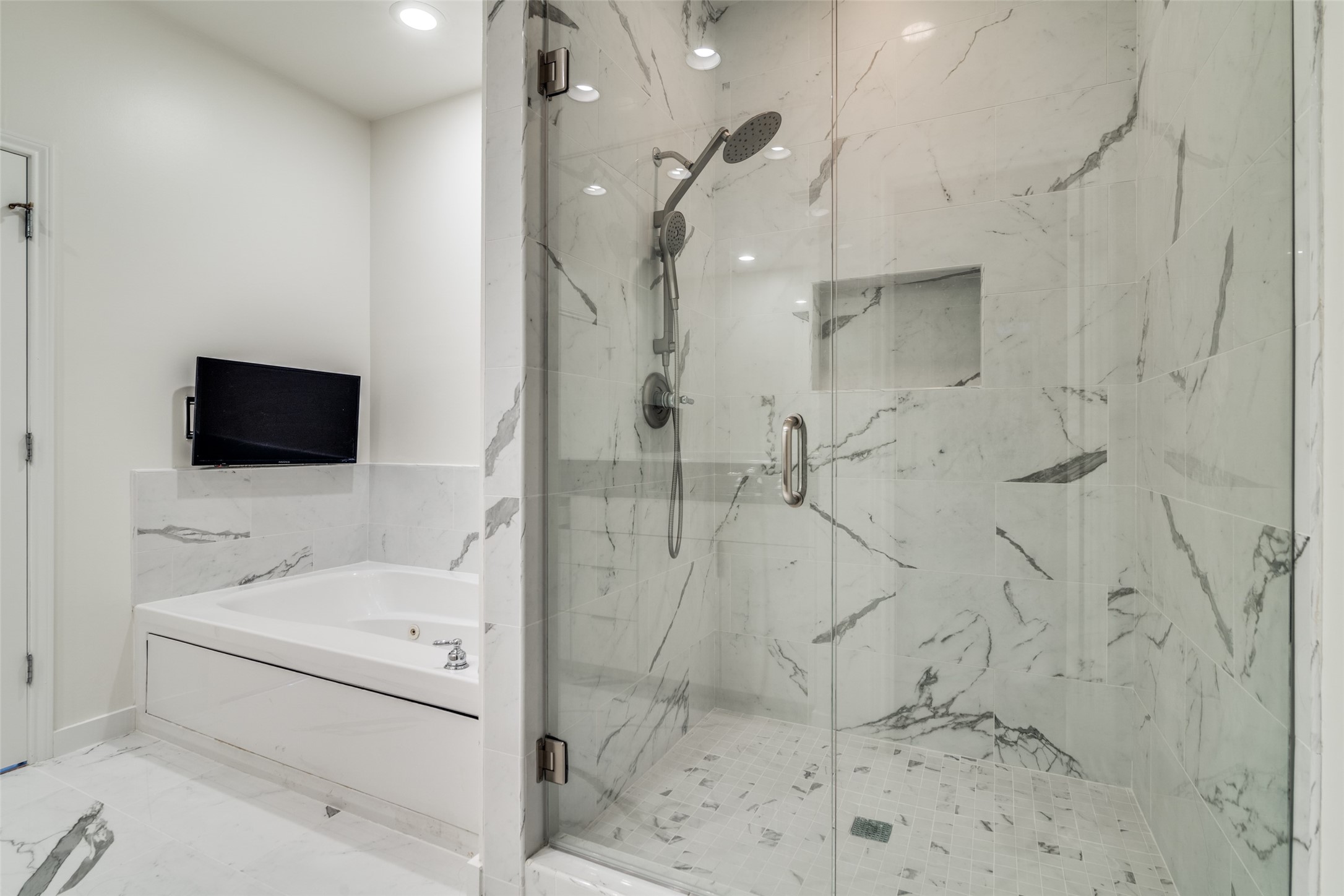 3251 Cambrick Street 13