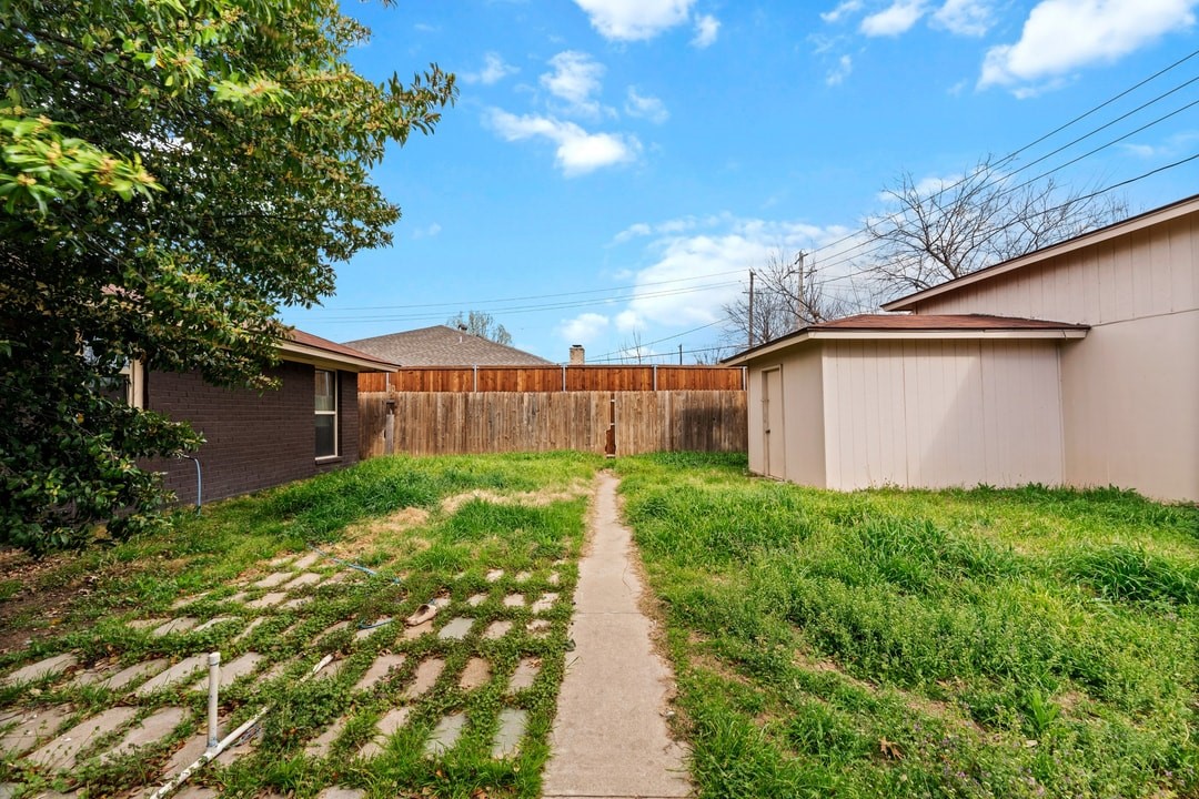 2005 Tippy Terrace