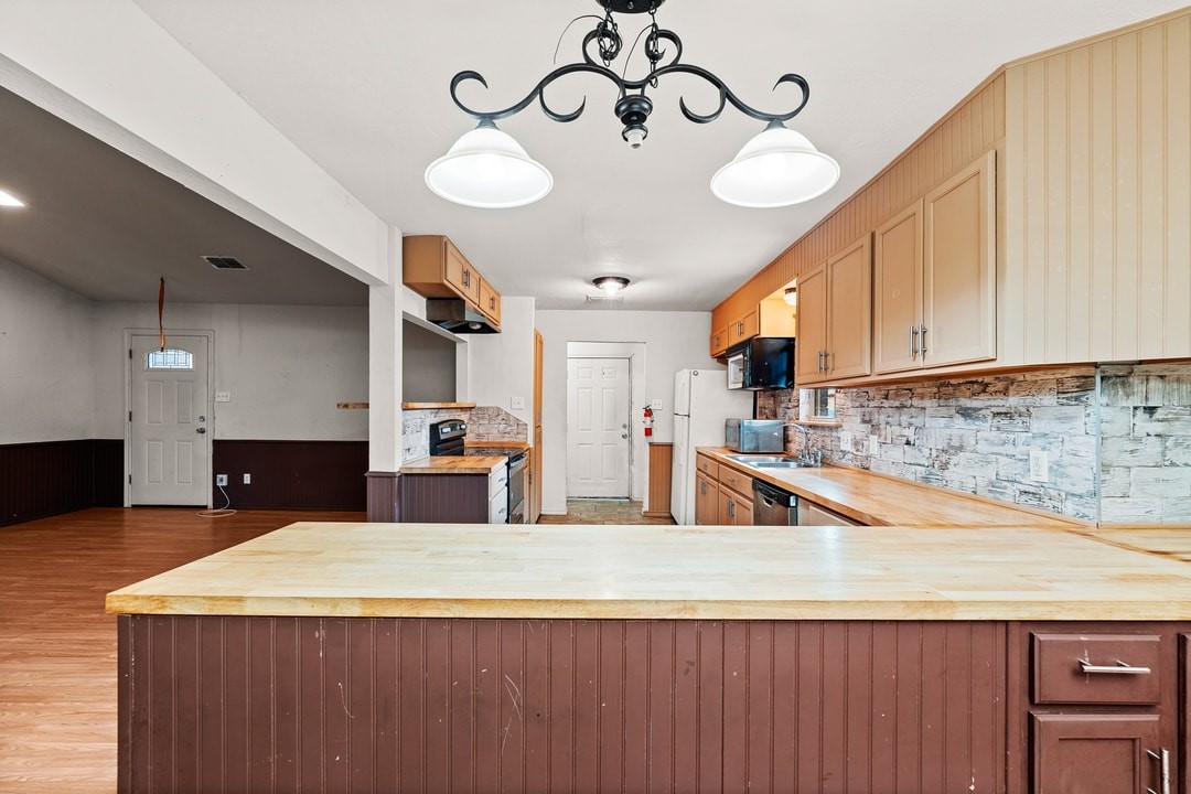 2005 Tippy Terrace