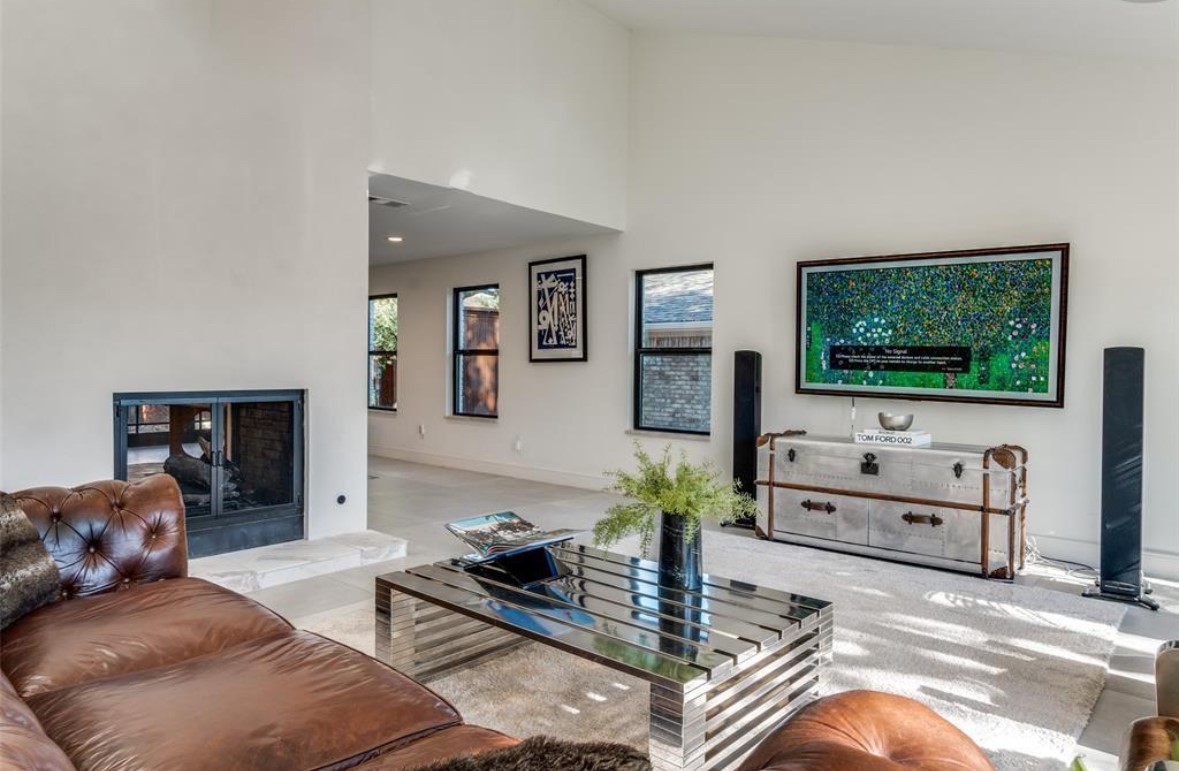 9611 Fallbrook Drive