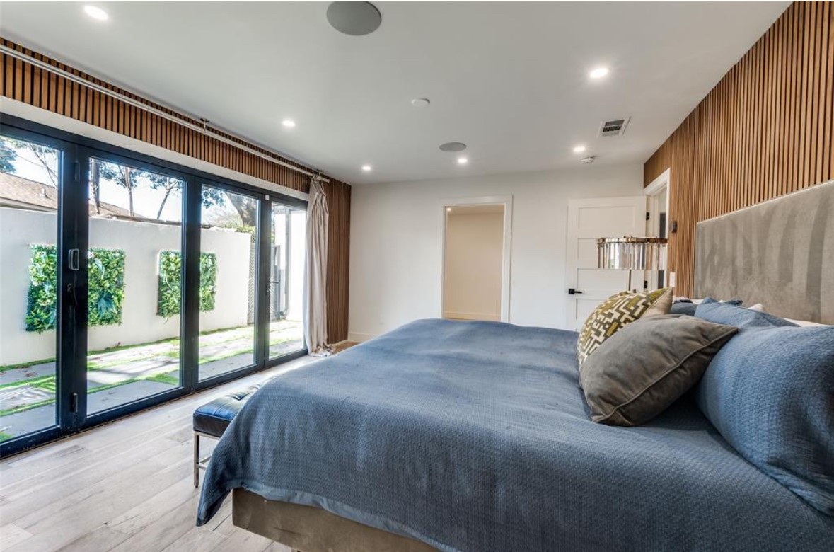 9611 Fallbrook Drive