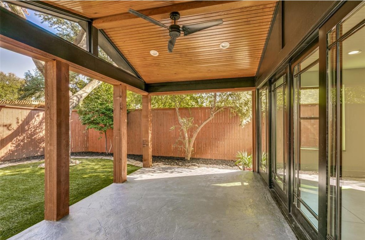 9611 Fallbrook Drive