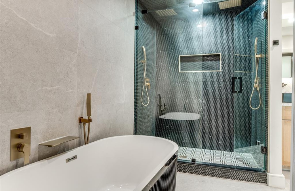 9611 Fallbrook Drive