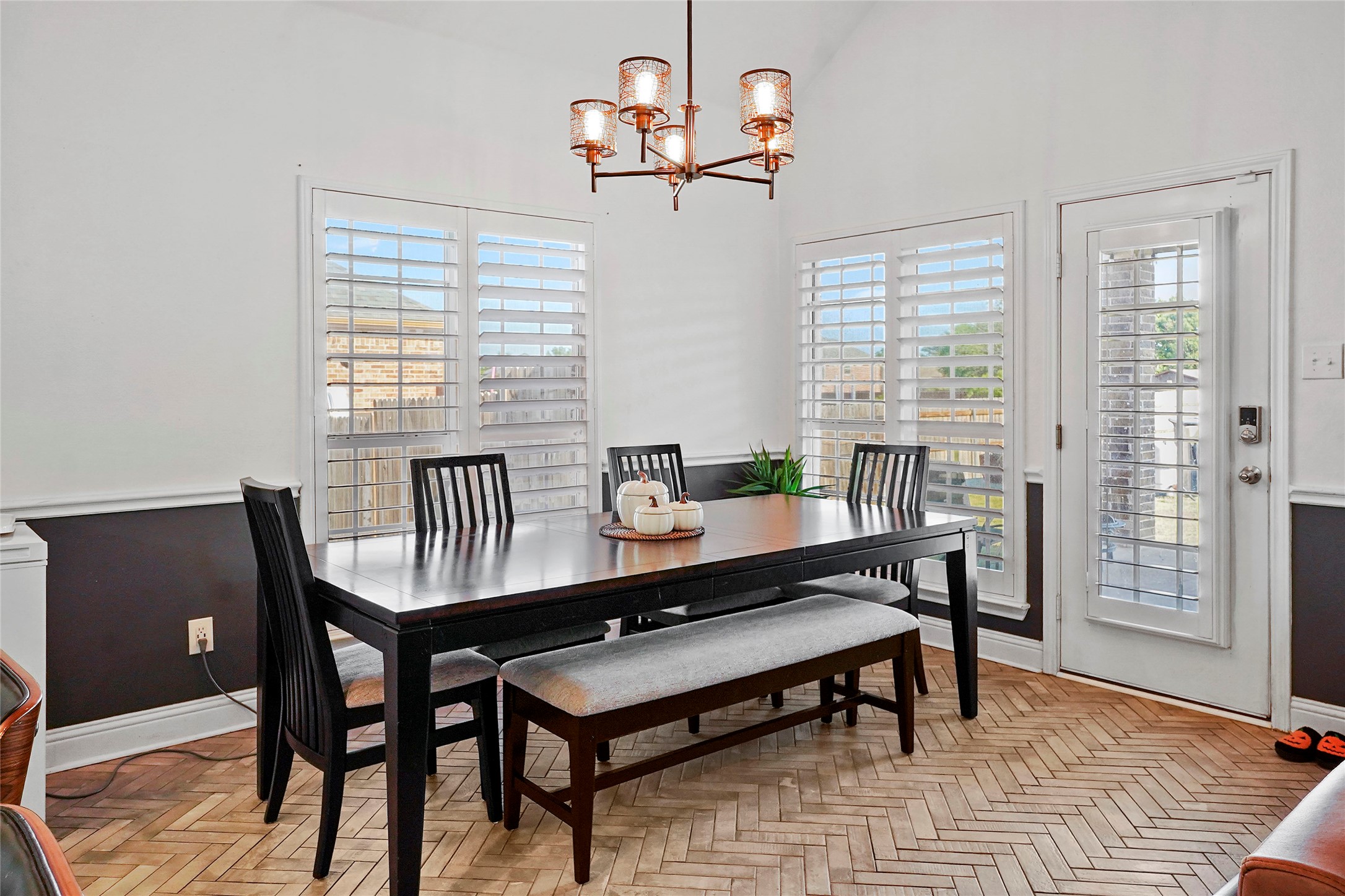 1549 Alamo Bell Way