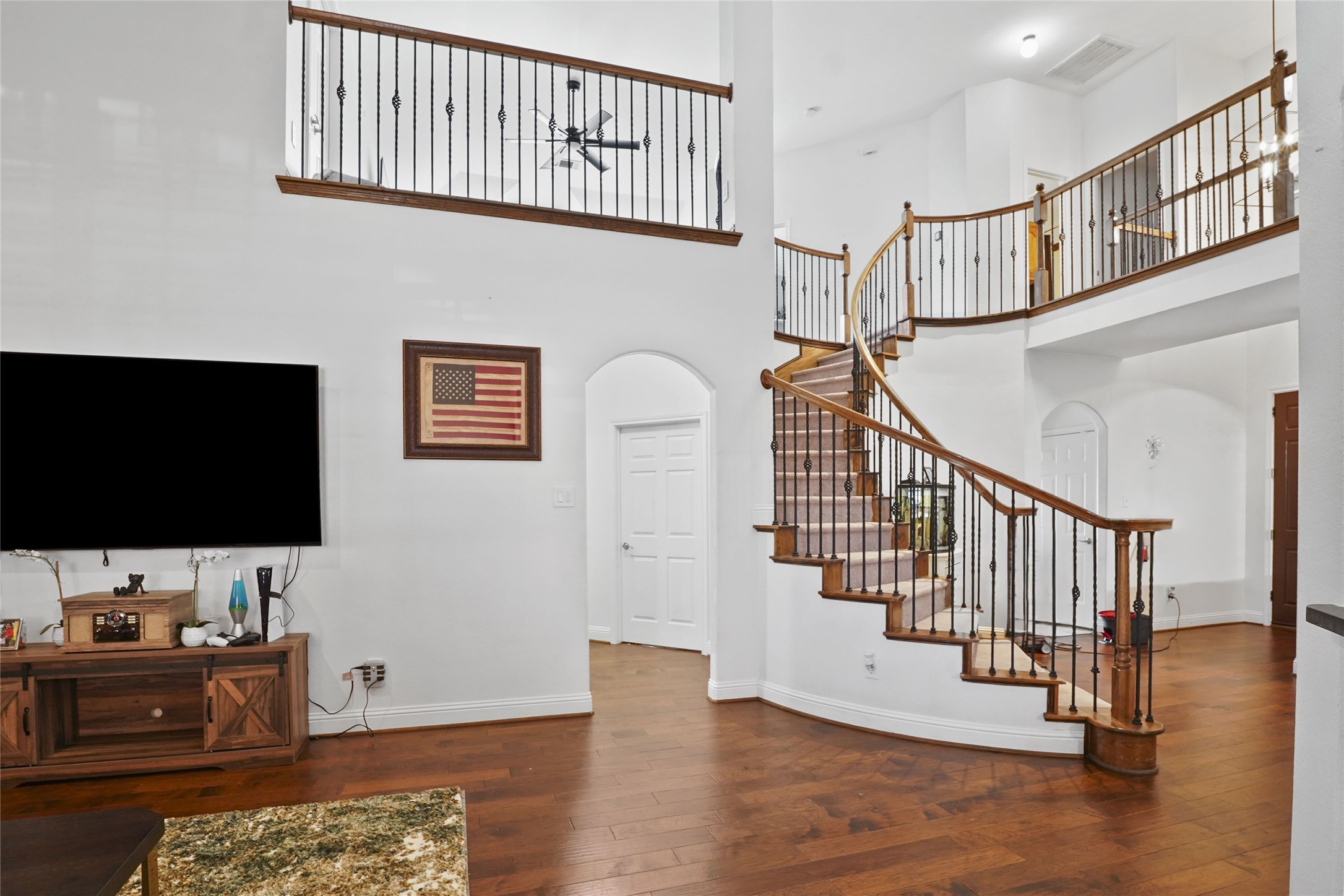1549 Alamo Bell Way