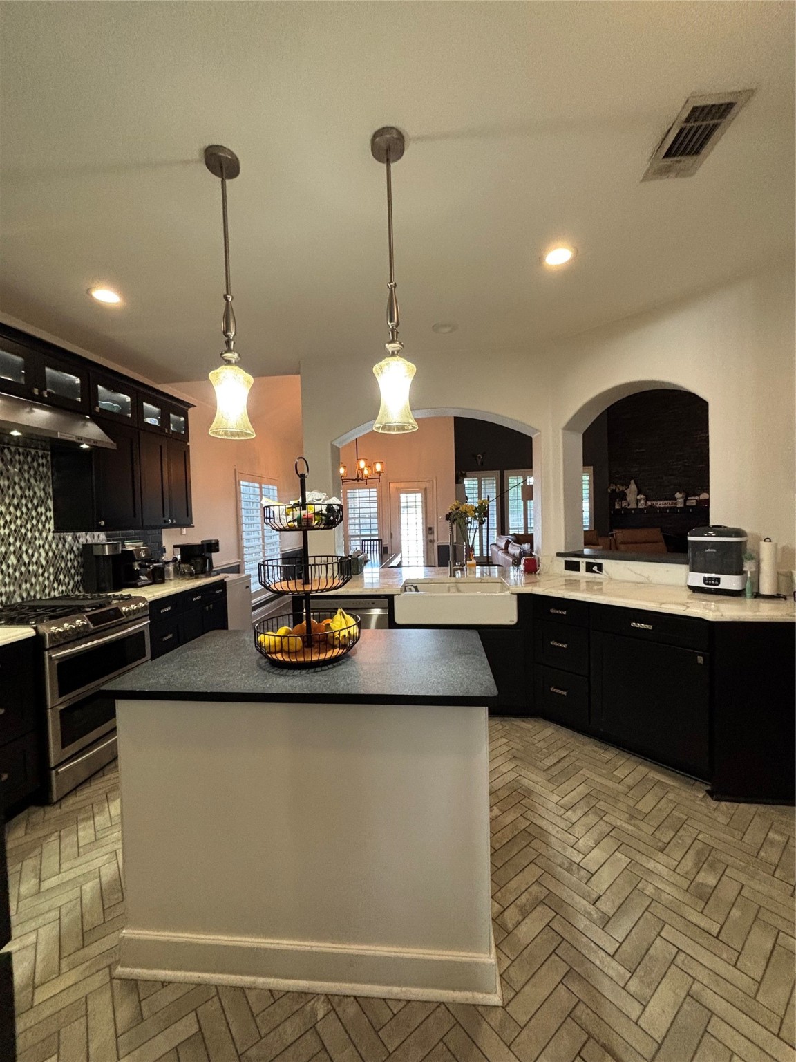 1549 Alamo Bell Way