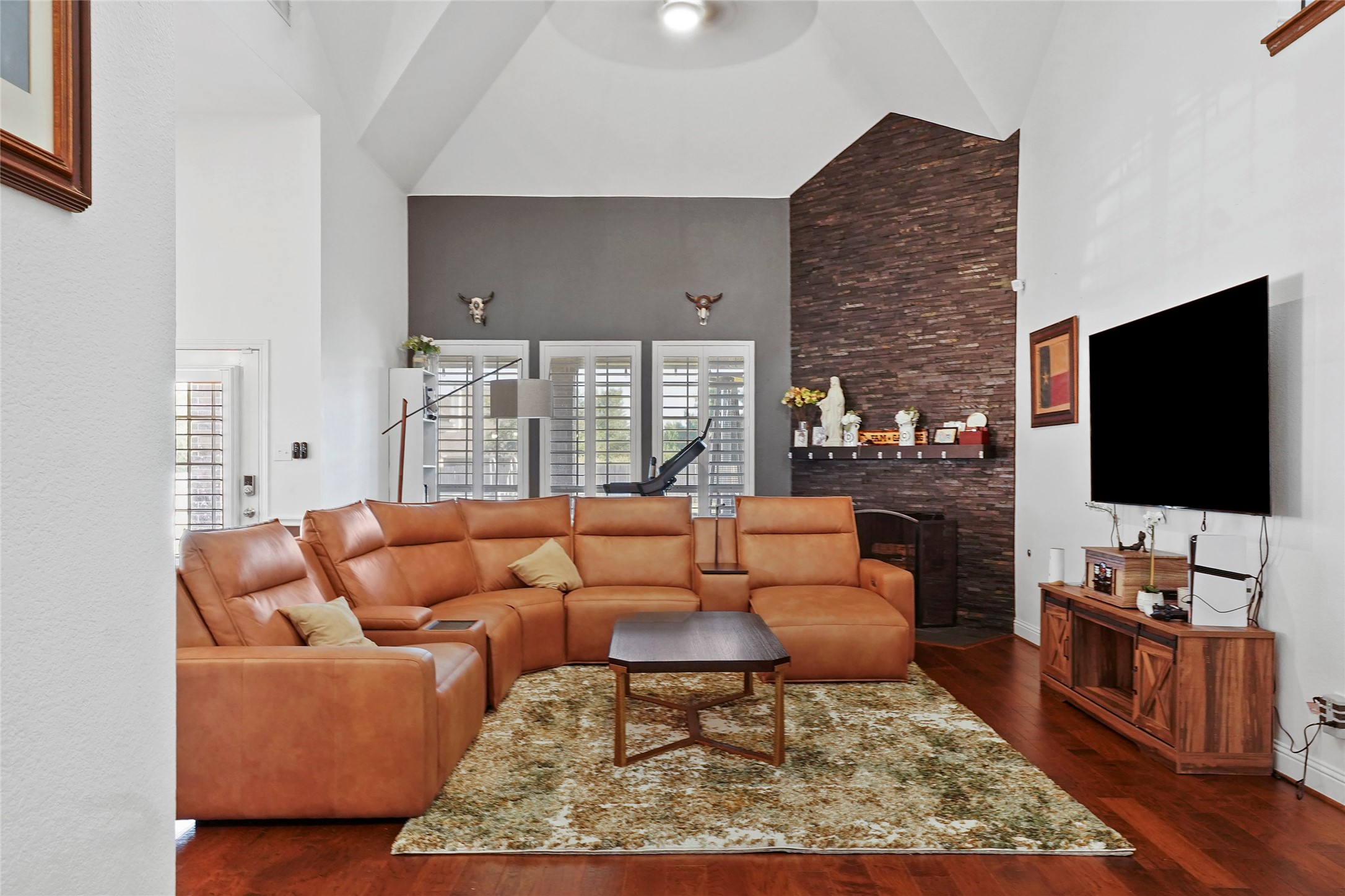 1549 Alamo Bell Way