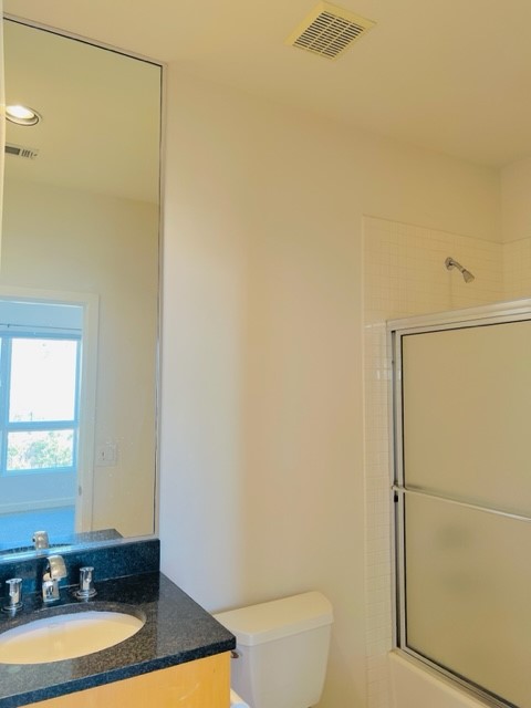4060 Travis Street 15