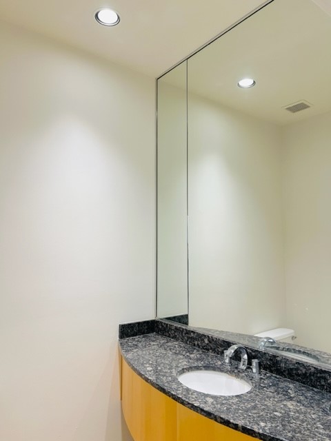 4060 Travis Street 15