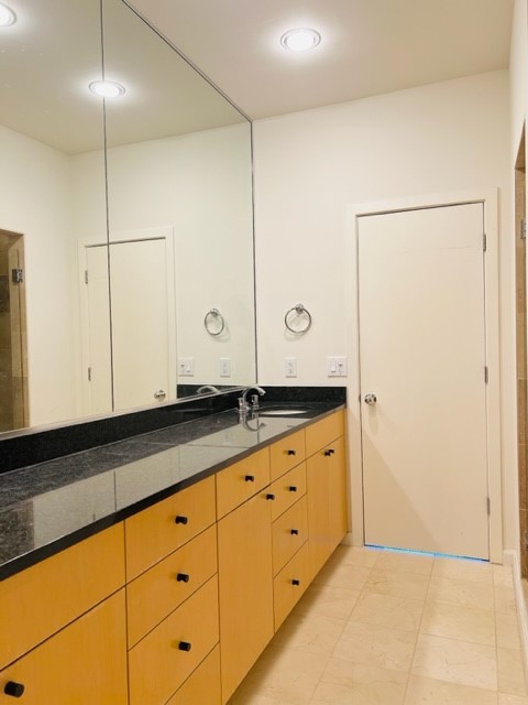 4060 Travis Street 15