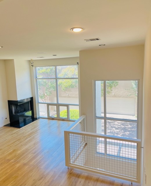 4060 Travis Street 15