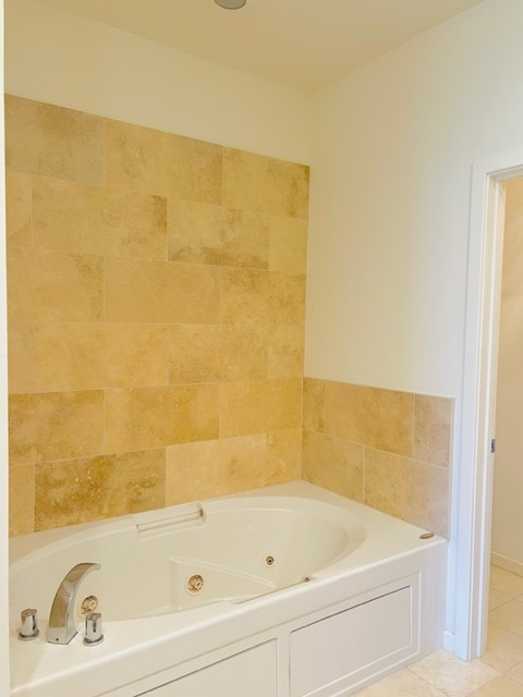 4060 Travis Street 15