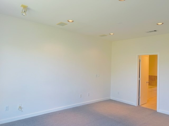 4060 Travis Street 15