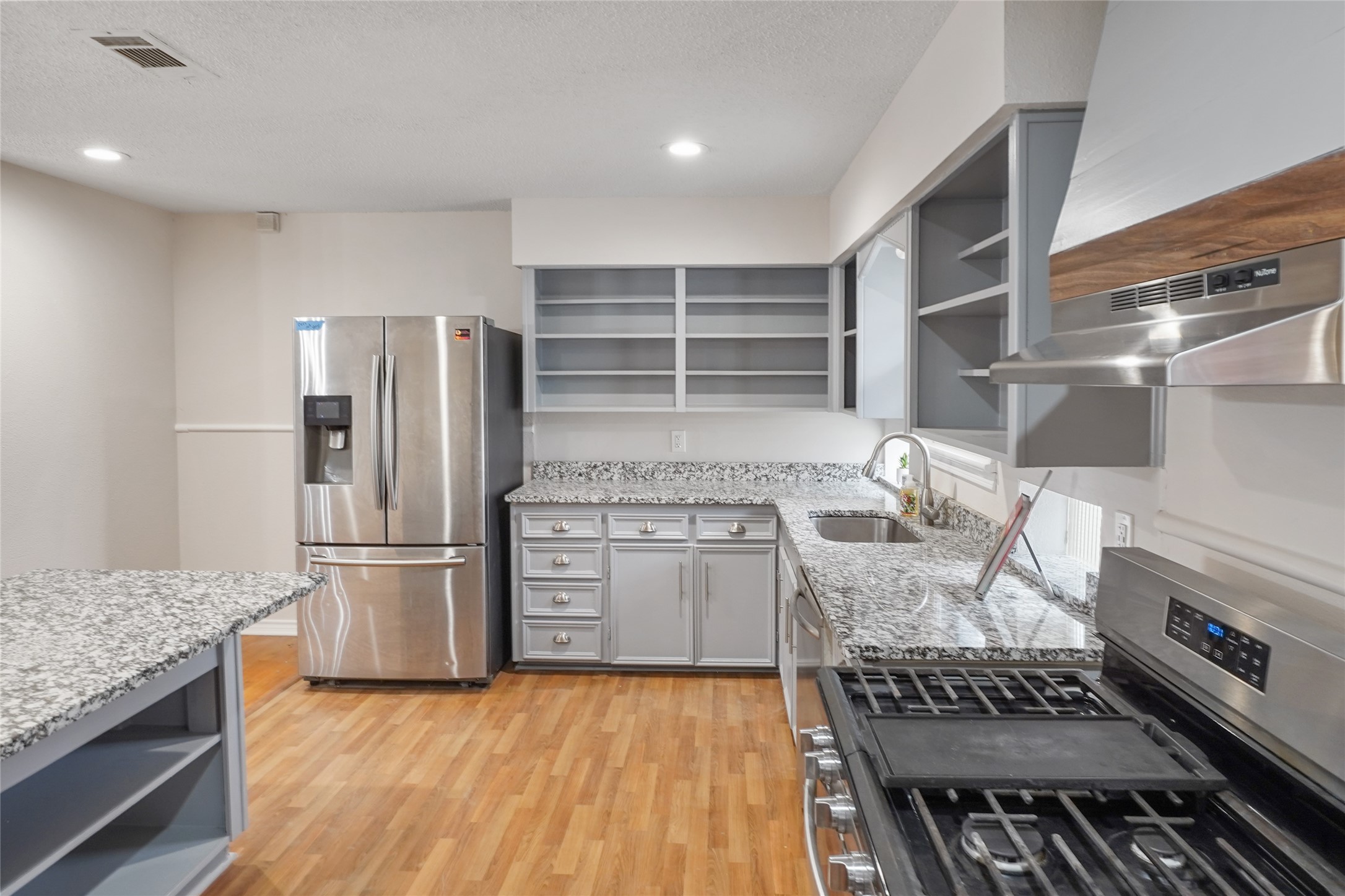 2711 Santa Cruz Drive