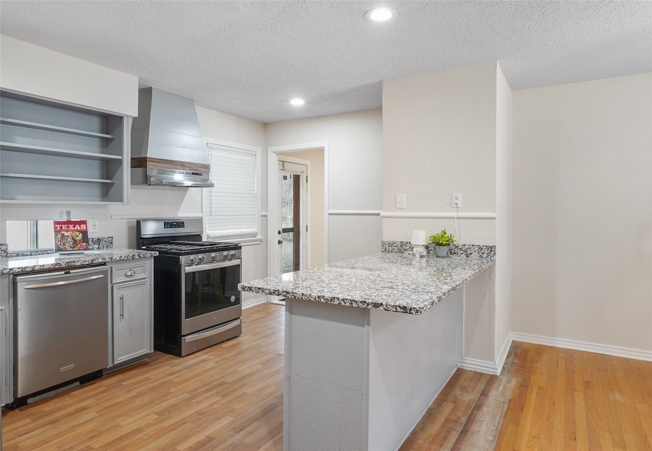 2711 Santa Cruz Drive