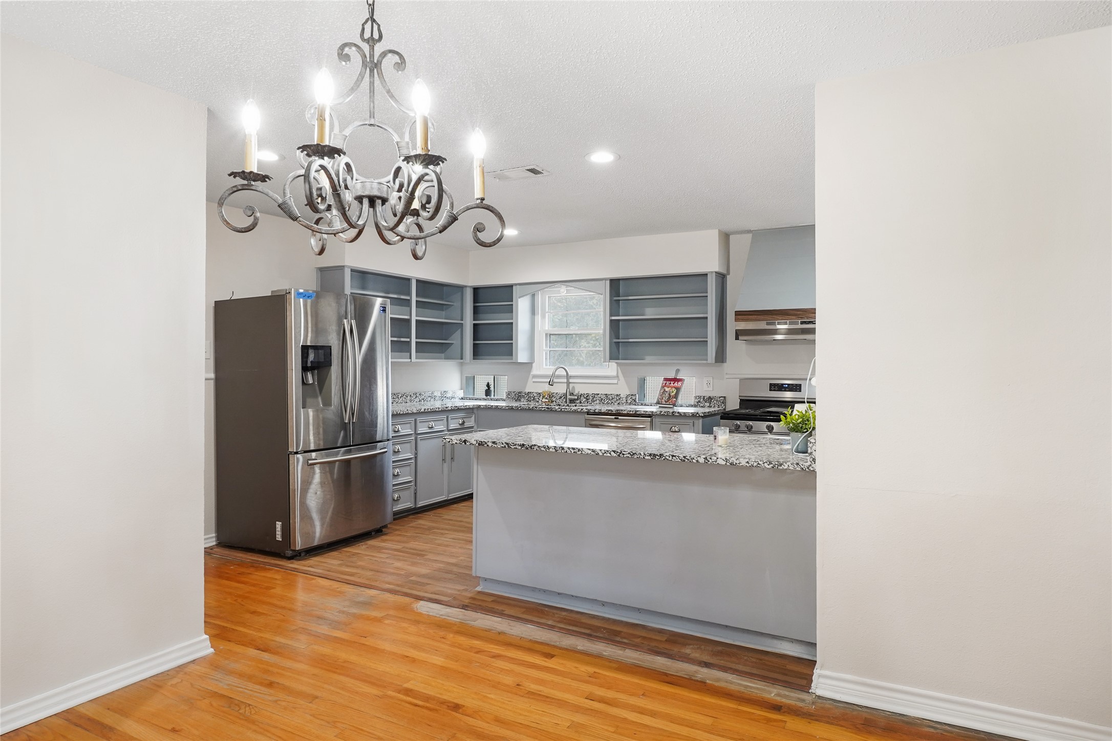 2711 Santa Cruz Drive