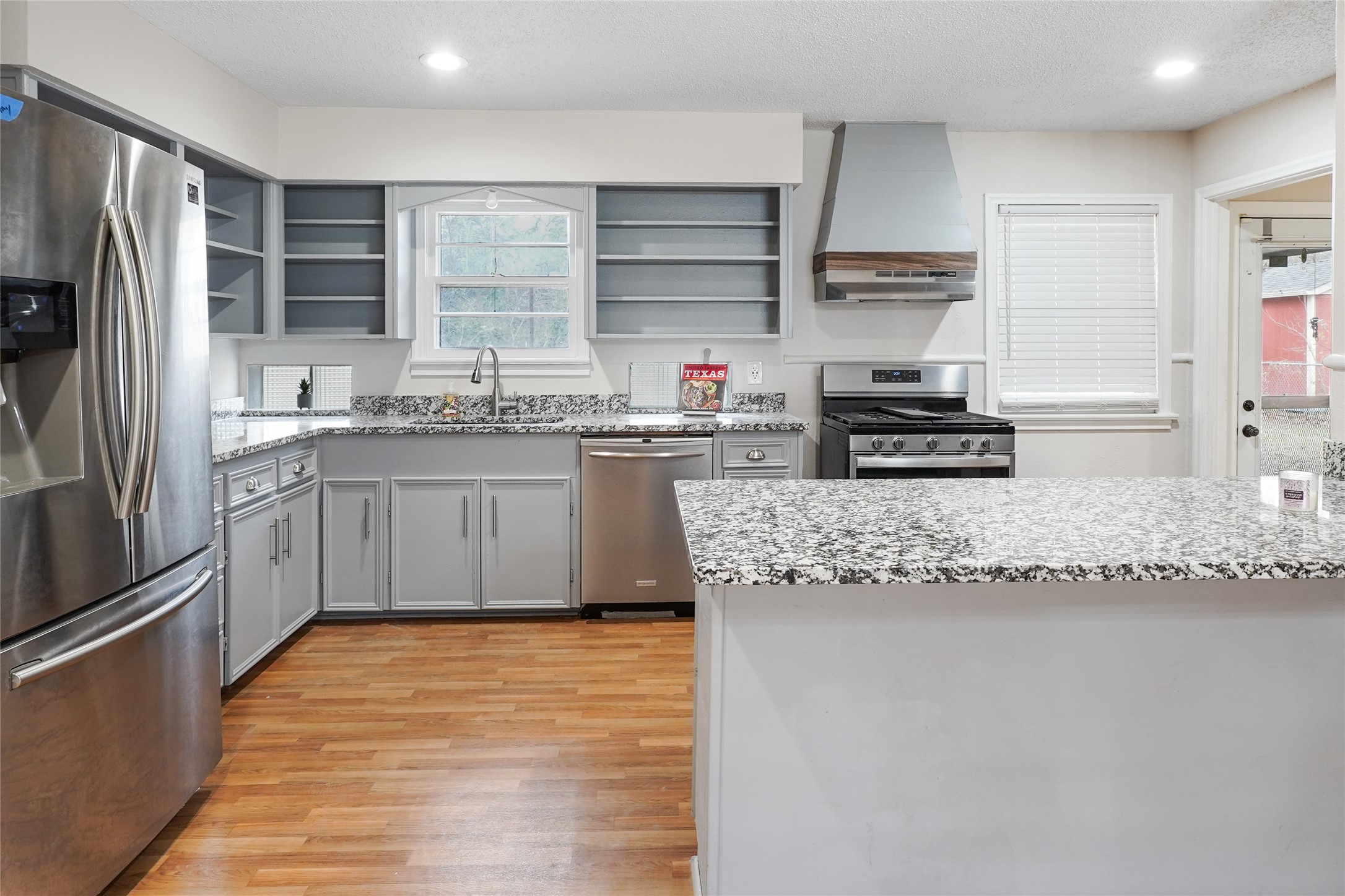 2711 Santa Cruz Drive