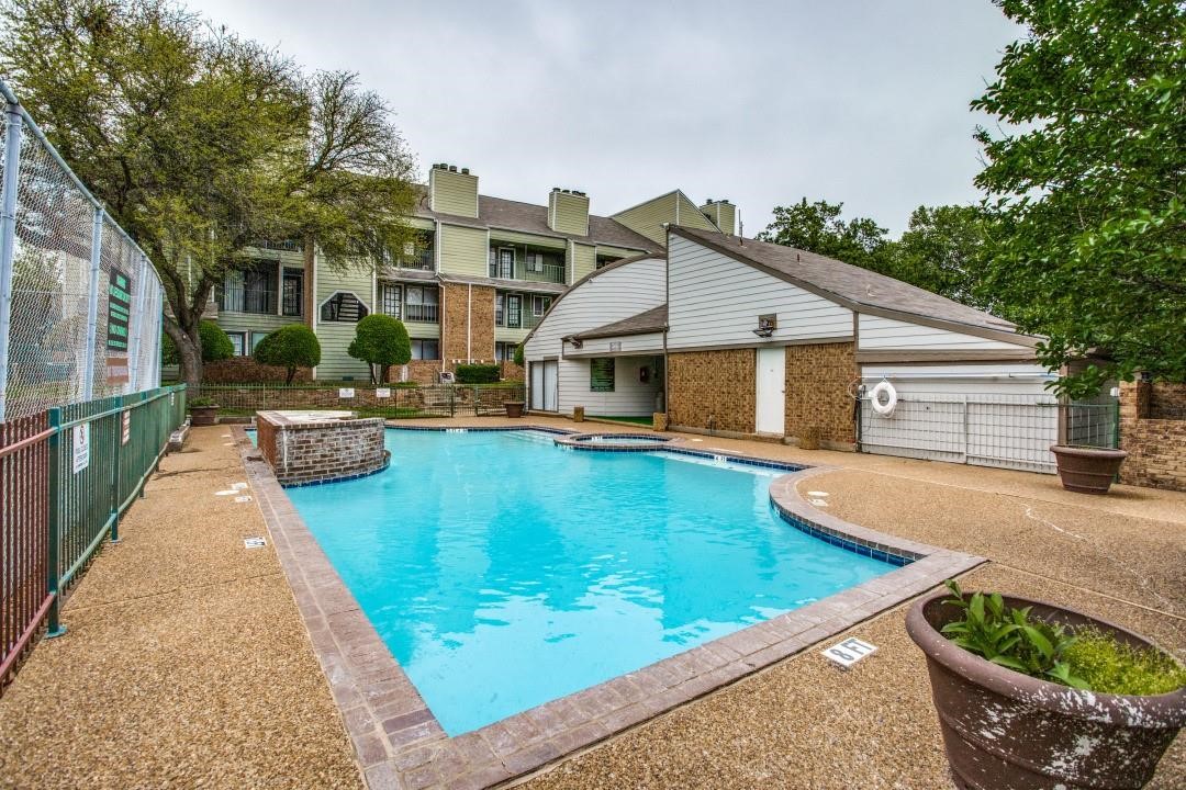 6108 Abrams Road 601