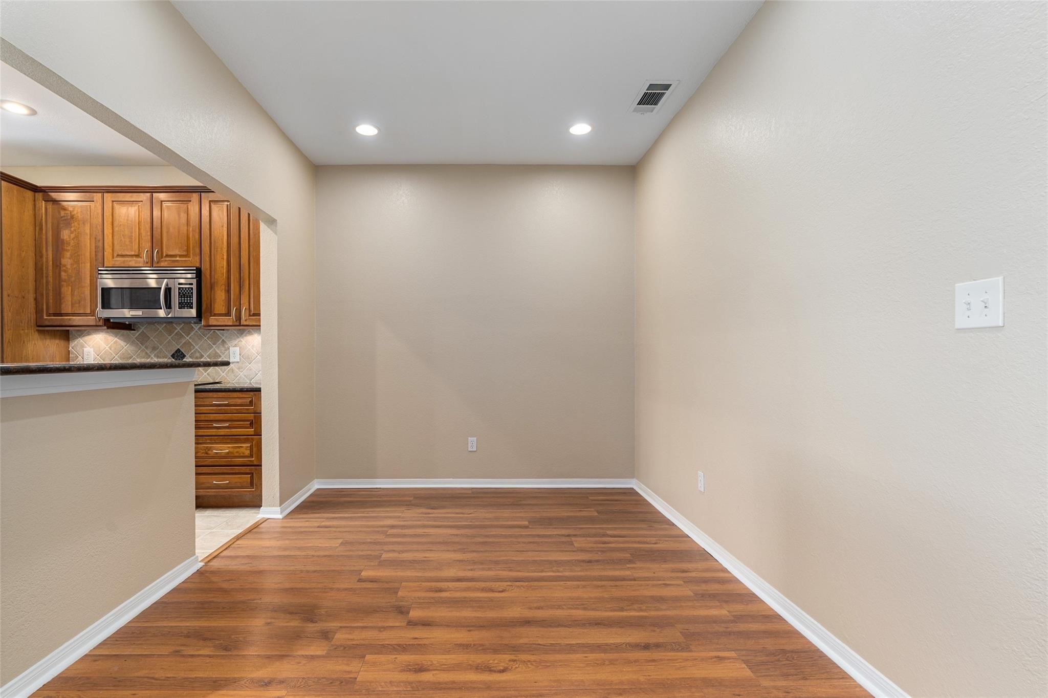 8600 Coppertowne Lane 2001