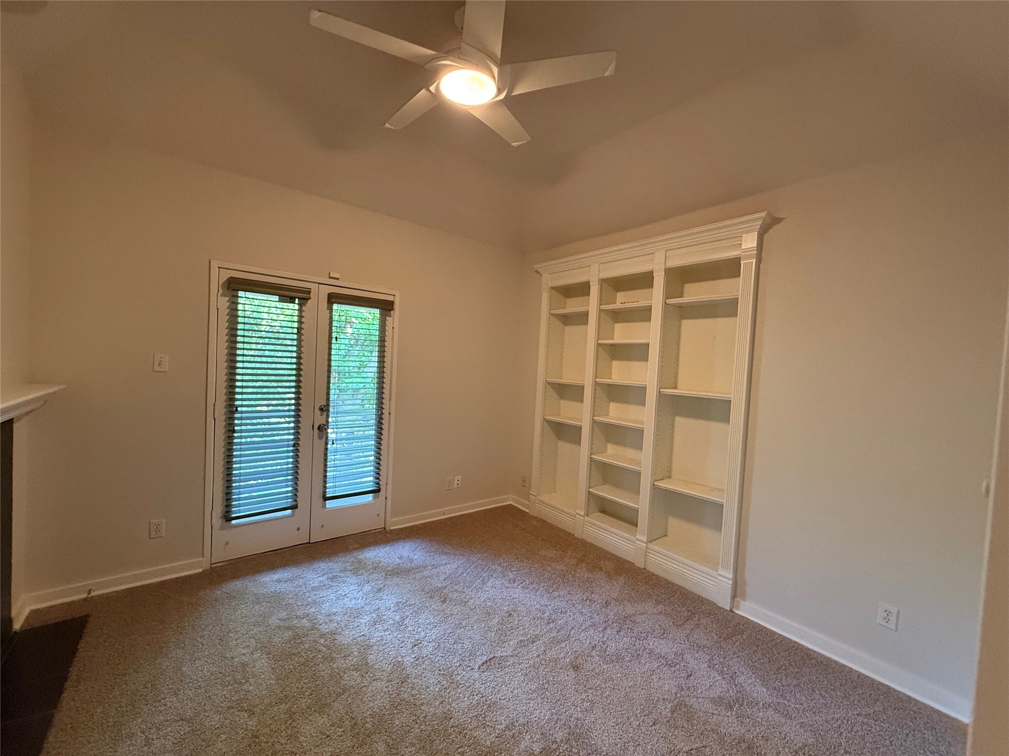 4119 Throckmorton Street