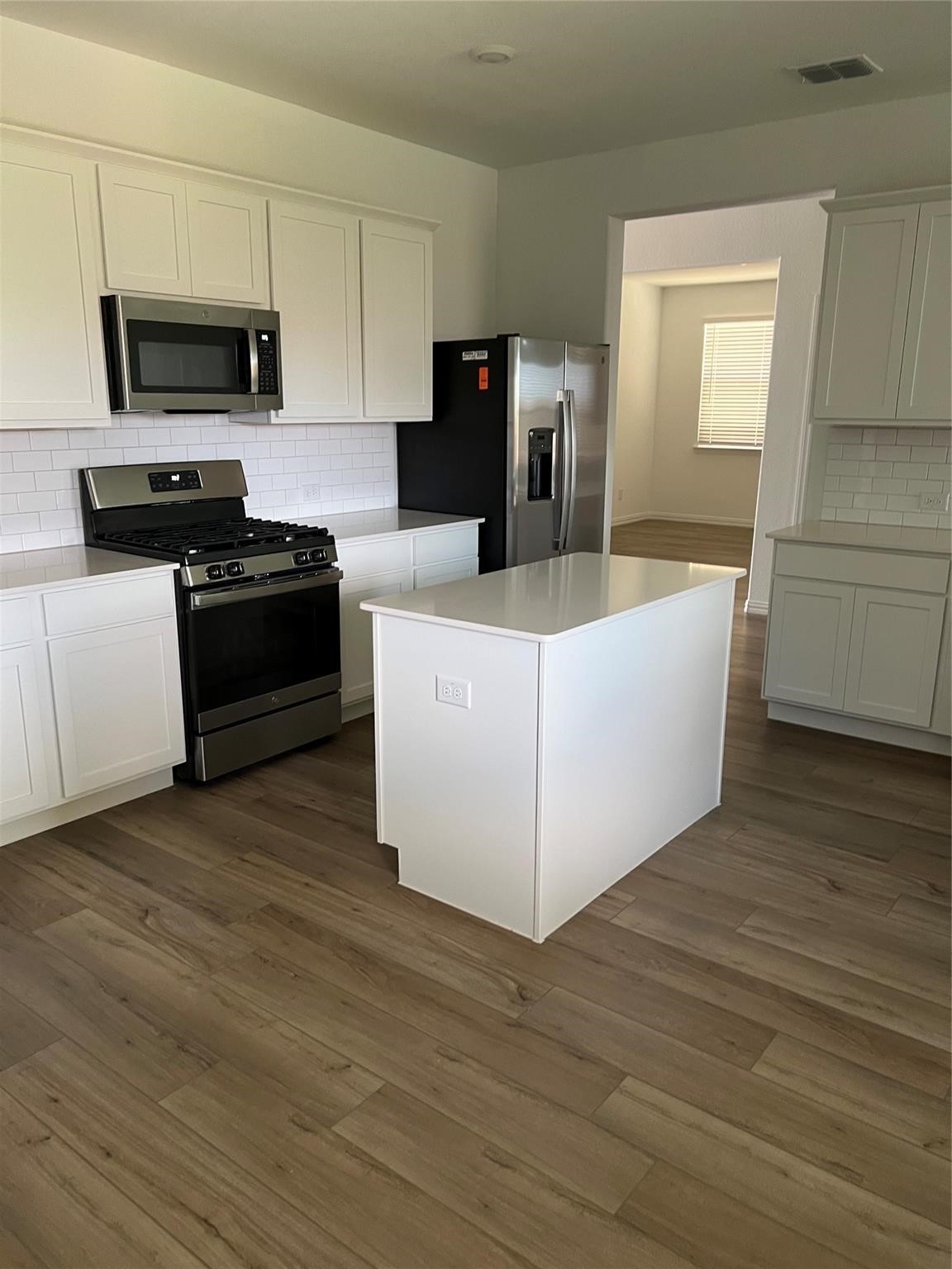 8024 Acanthus Street