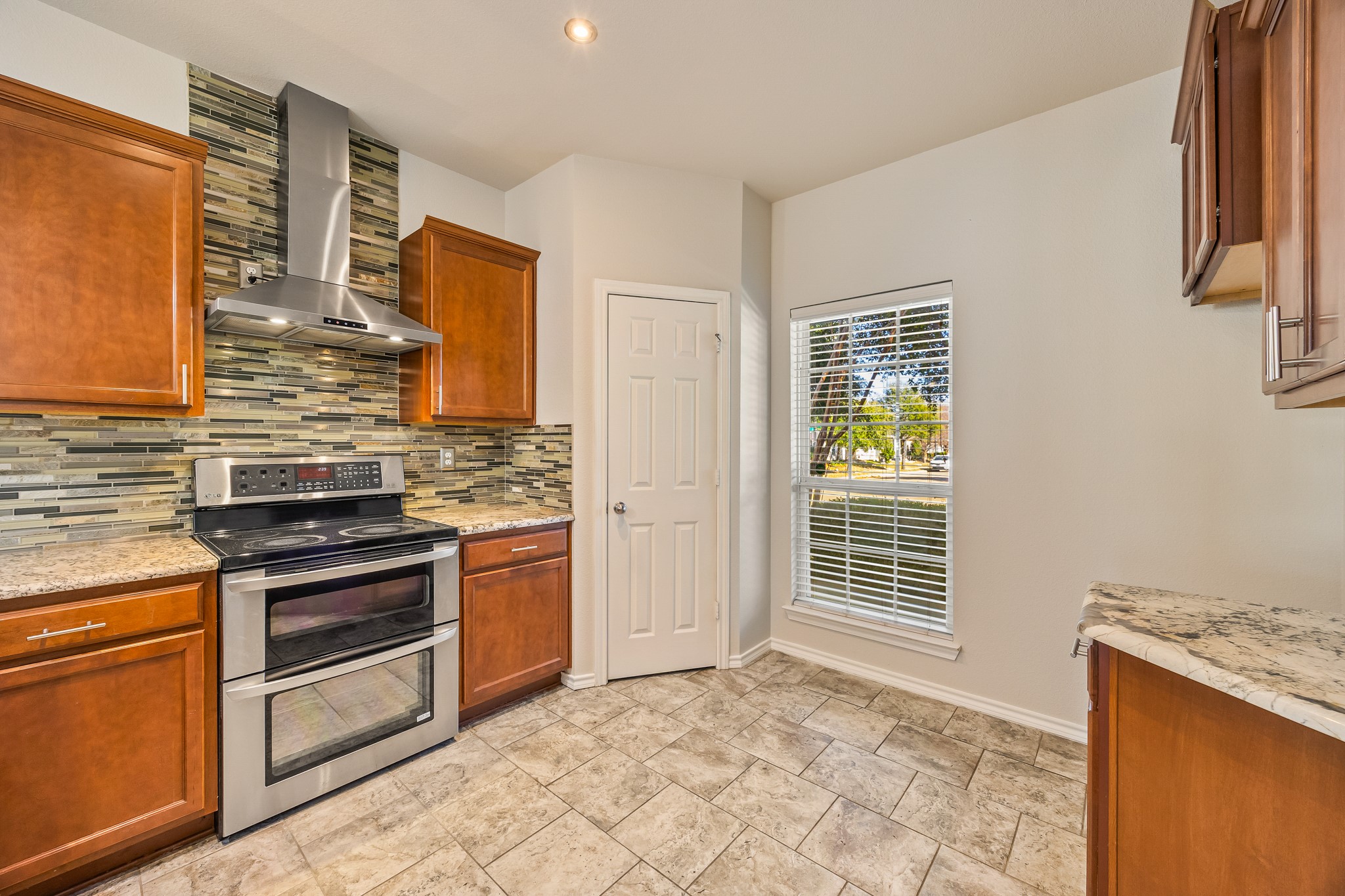 10969 Colonial Heights Lane